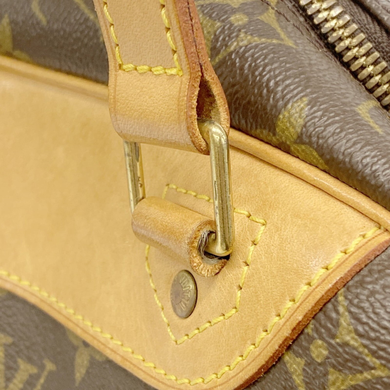 Louis Vuitton Handbag - 9