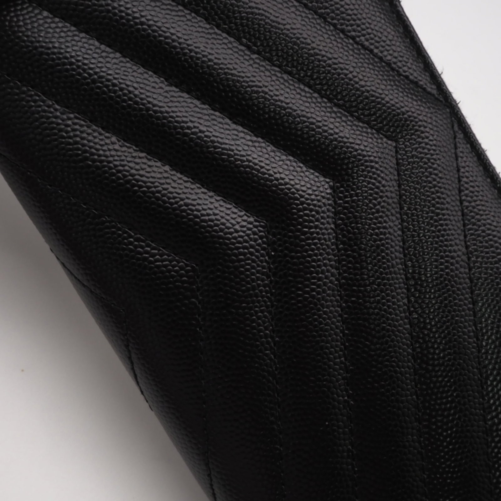 Long Saint Bi Fold Wallet - 4