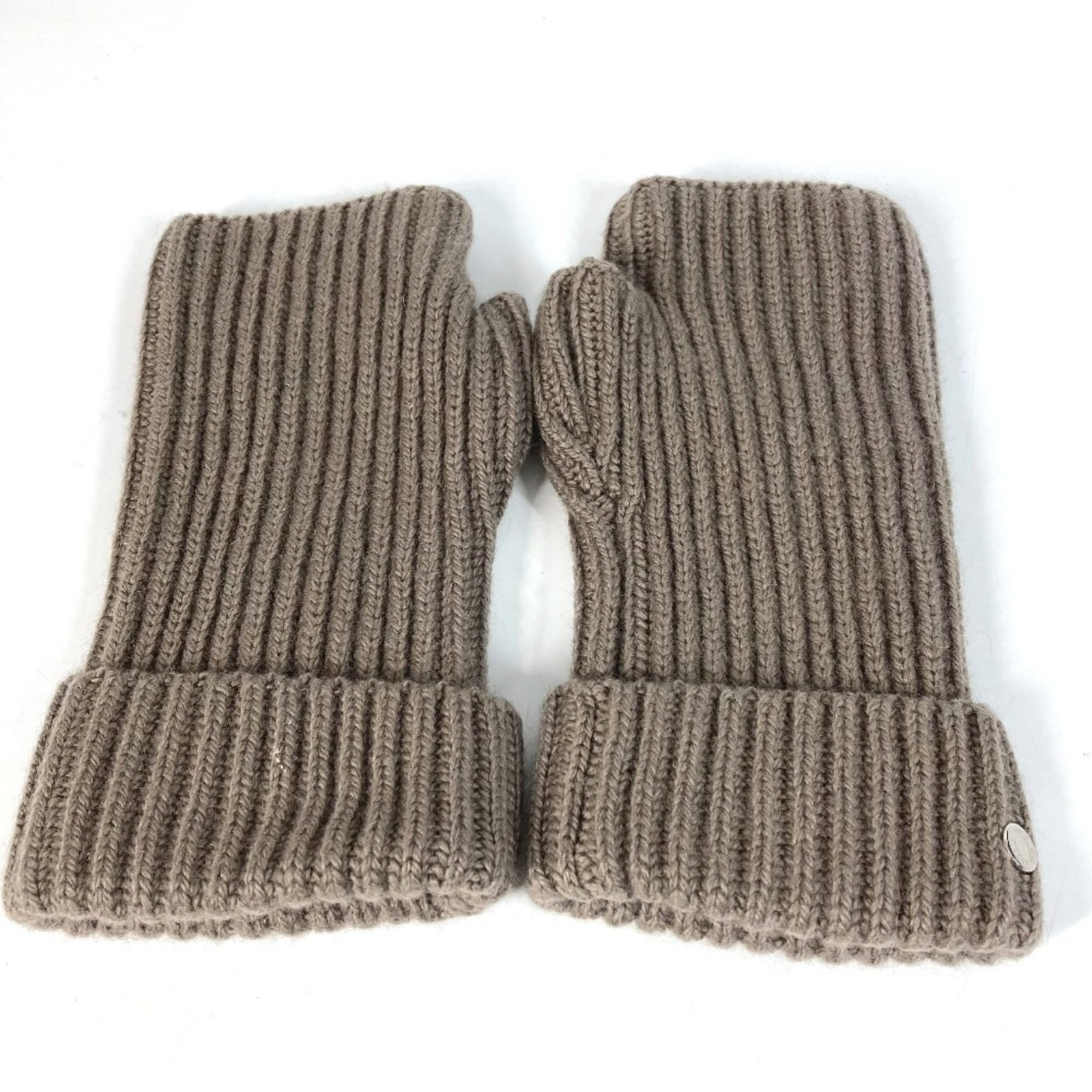 Hermes Gloves Cashmere Warm: Hermes Gloves Cashmere Warm Cashmere and Mohair blend in these warm gloves from Hermes, crafted with a gray color. Made from high-quality materials, they offer a comfortable fit with a total length of