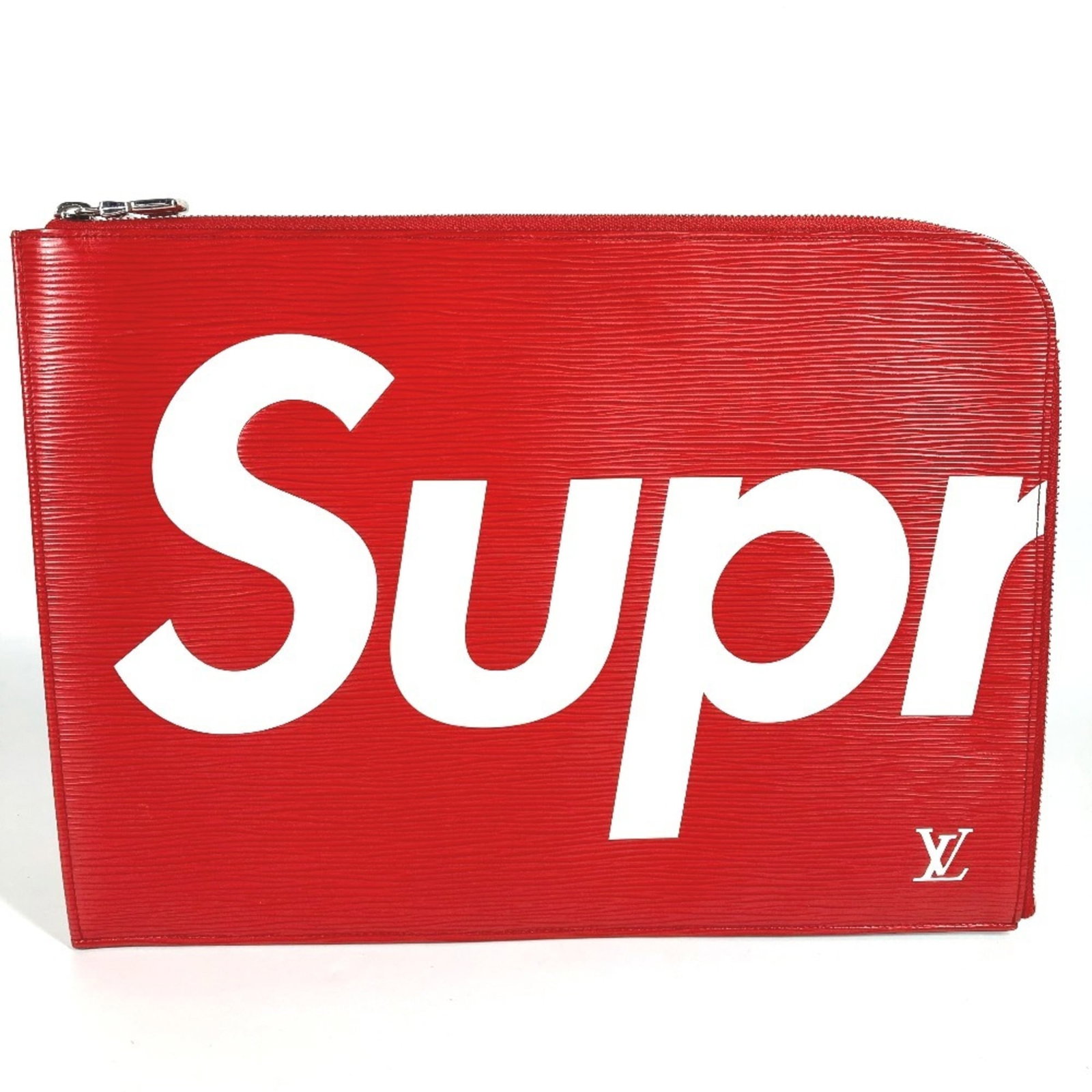 Epi Leather Clutch Bag Pochette Louis Vuitton: Epi Leather Clutch Bag Pochette Louis Vuitton Red Epi leather clutch bag from Louis Vuitton, featuring a classic pochette design with a white interior. Measuring 24cm x 33.5cm, this stylish accessory