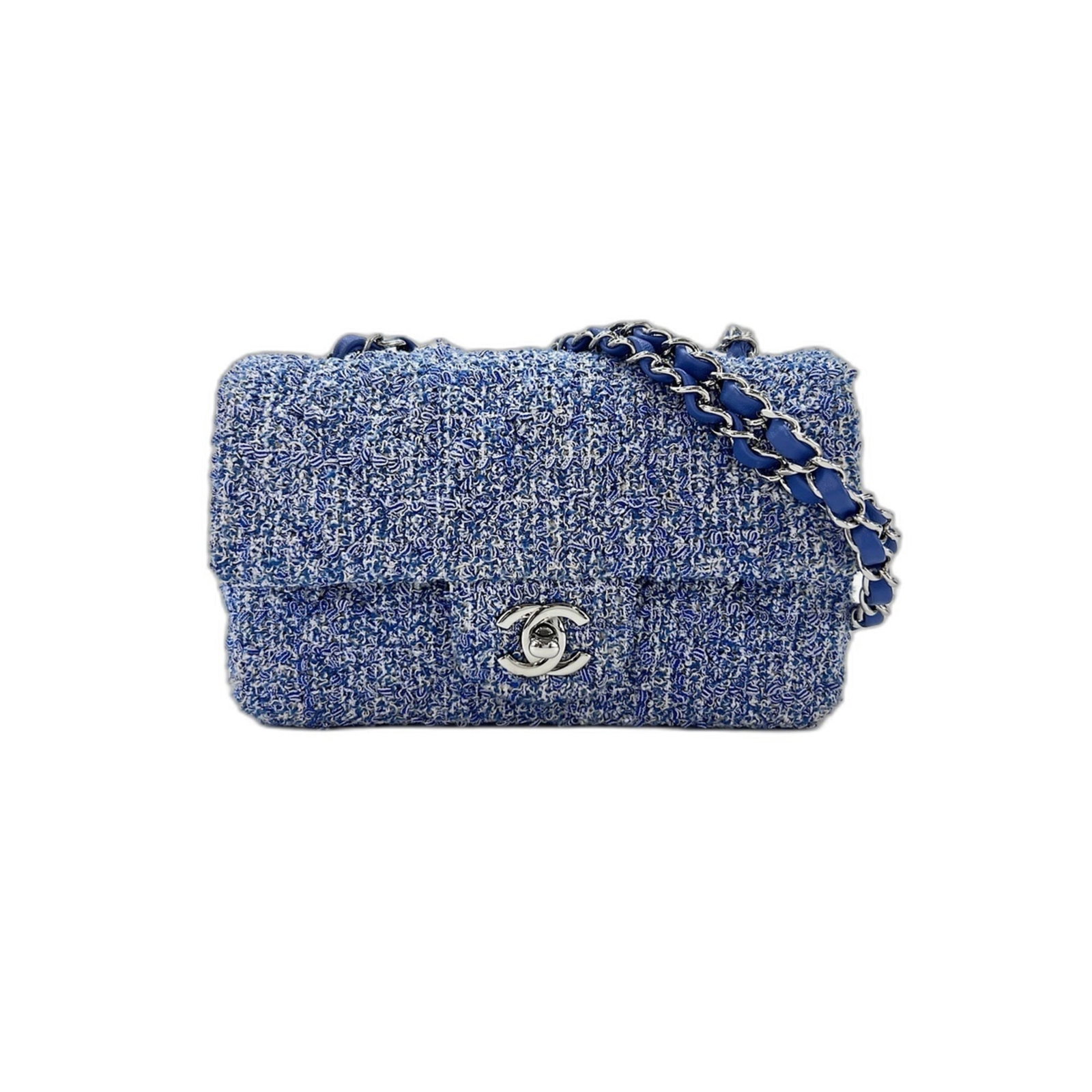 Shoulder Bag by Chanel: Shoulder Bag by Chanel Blue Chanel shoulder bag with dimensions 12cm x 19cm x 7cm, perfect for everyday carry. This stylish bag features a classic design and a vibrant blue color that adds a pop of