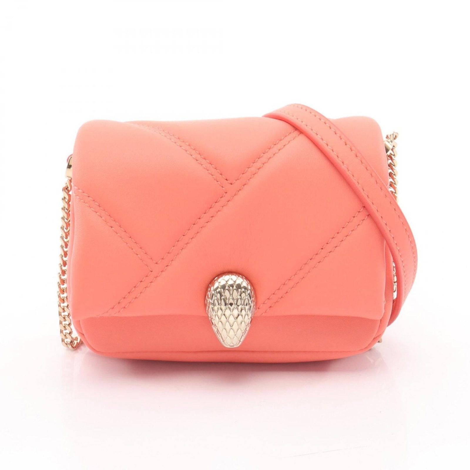 Bvlgari leather shoulder bag handbag: Bvlgari leather shoulder bag handbag Bvlgari leather shoulder bag, featuring pink color and classic design. Made from high-quality leather, this handbag measures 8.5cm x 11.5cm x 3.5cm. A stylish