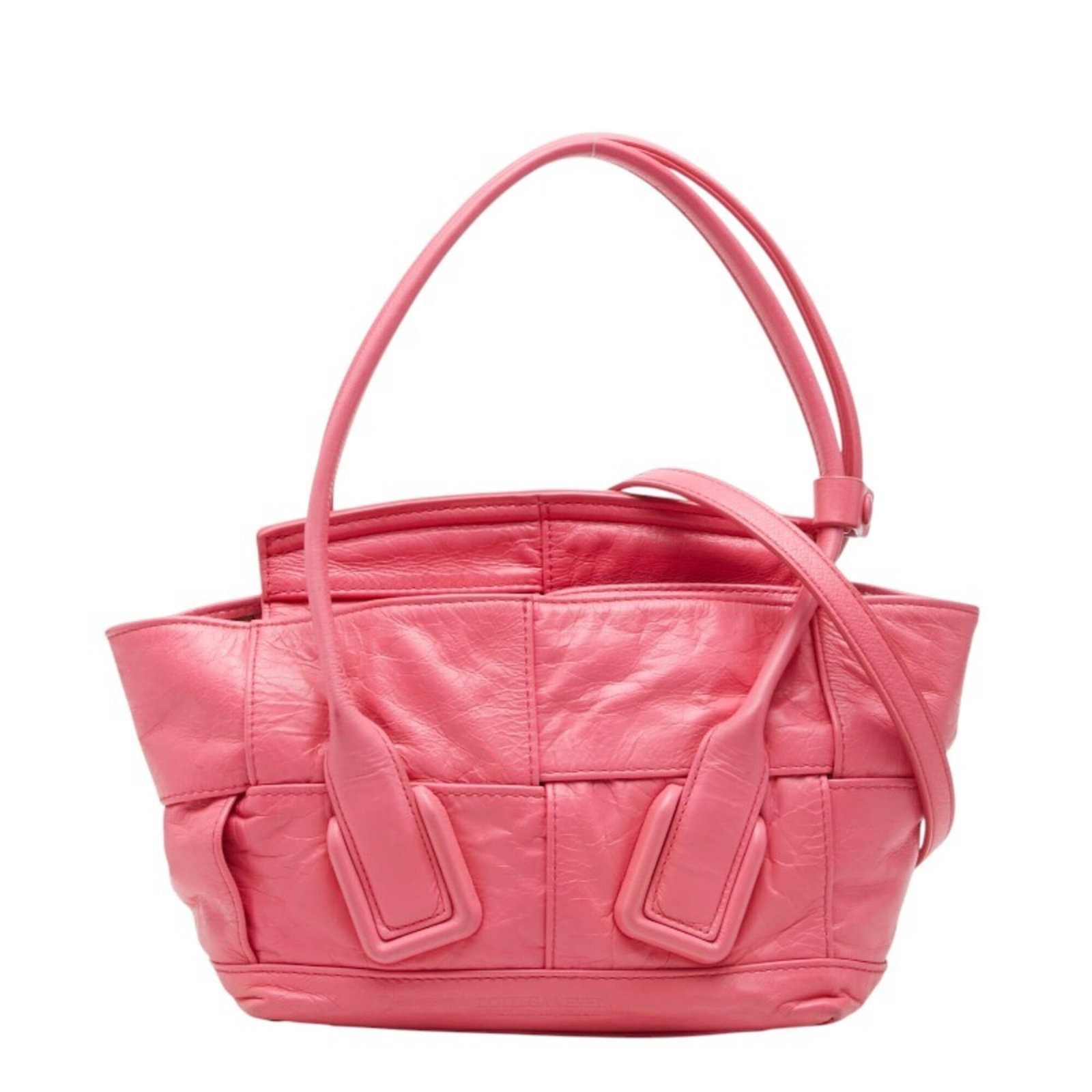 Handbag Leather Bottega Veneta Shoulder Bag: Handbag Leather Bottega Veneta Shoulder Bag Pink leather Bottega Veneta shoulder bag with a flap closure, measuring 17cm x 17.5cm x 8cm and featuring a handle drop of 11.50cm and strap drop of 57cm. T