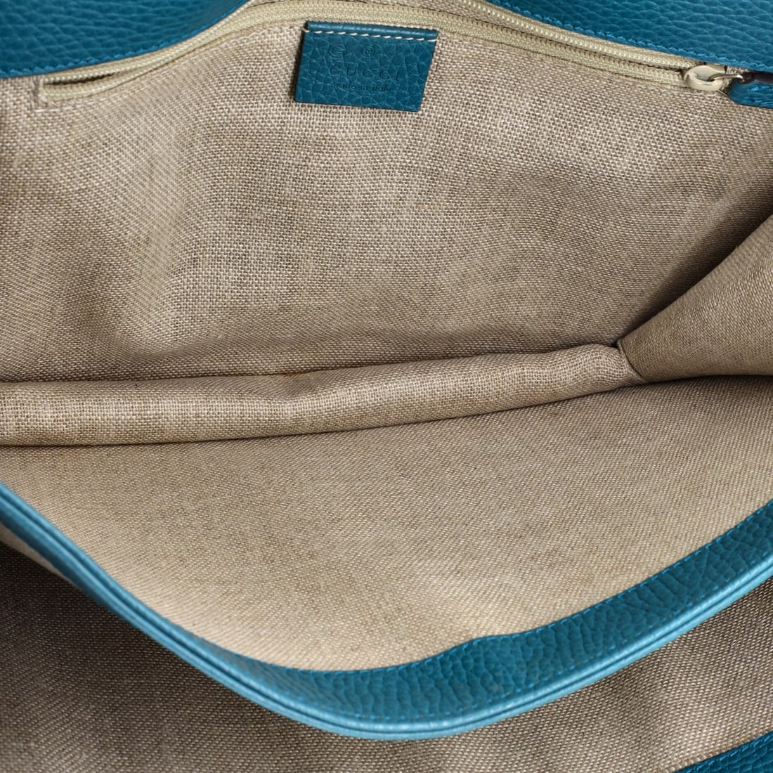 Medium leather shoulder bag Gucci interlocking - 5