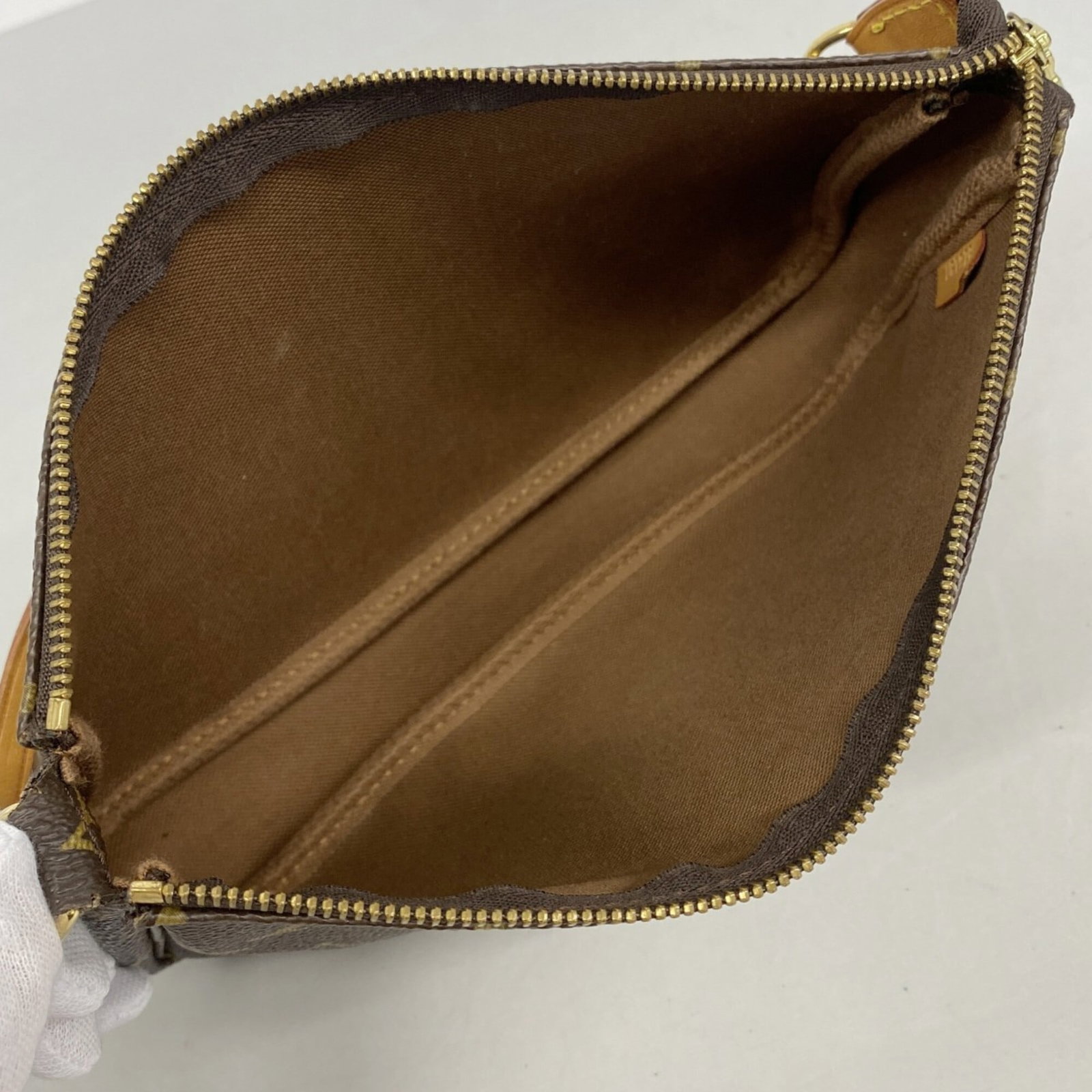 Vuitton Pouch Louis - 4