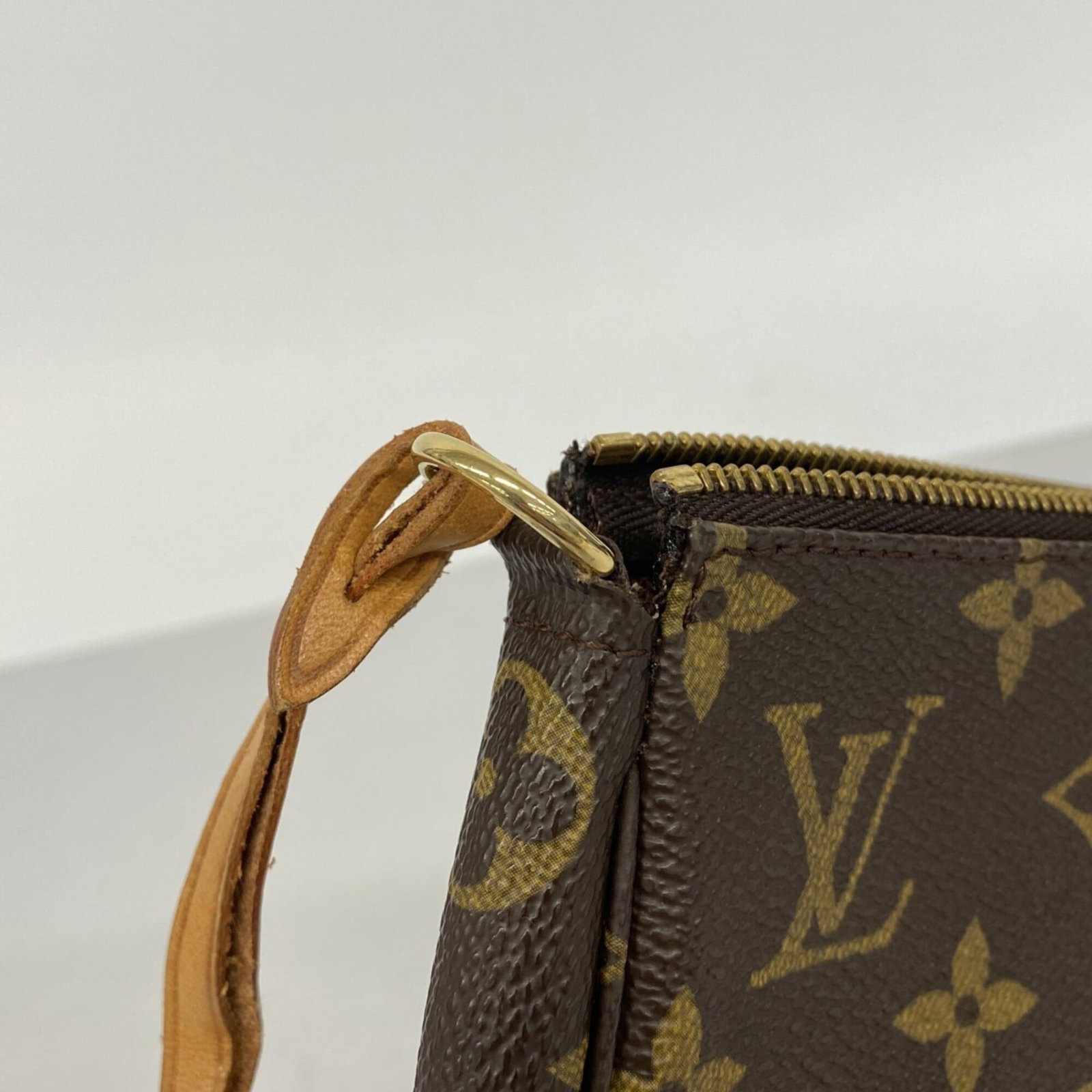Vuitton Pouch Louis - 7