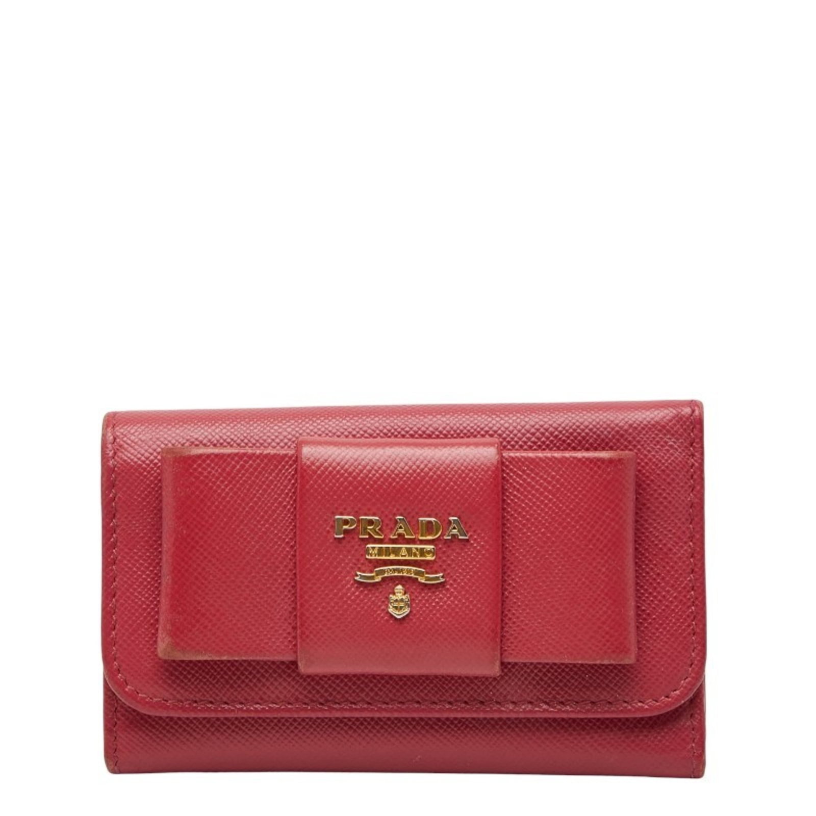 Keycase Leather Prada: Keycase Leather Prada Saffiano leather construction provides durability and sophistication to this sleek keycase, featuring six spacious key hooks for easy organization. Measuring just 6cm x 10.5cm x