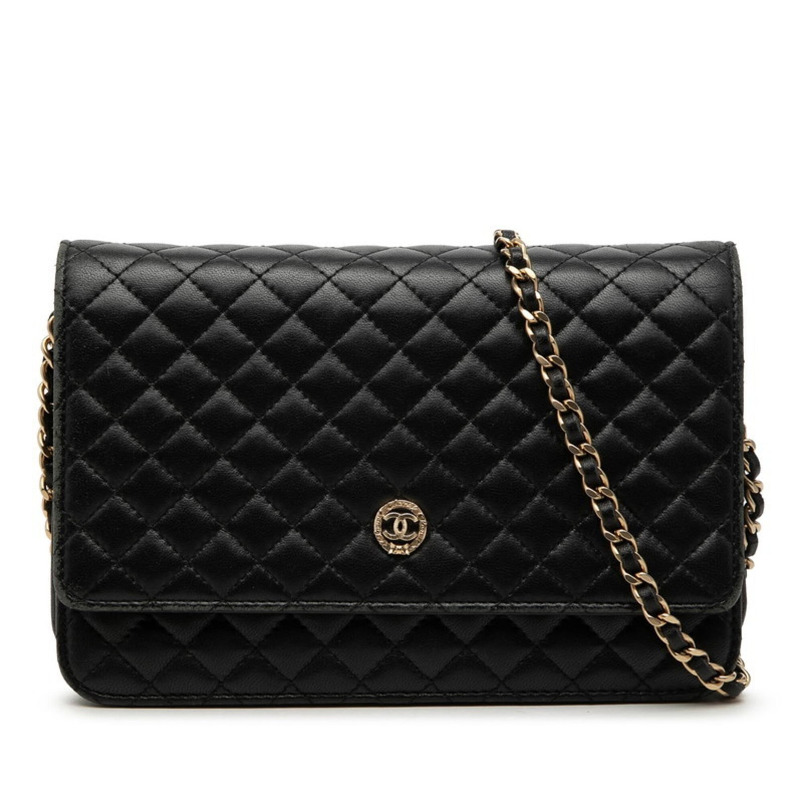 Shoulder Bag Leather Chanel: Shoulder Bag Leather Chanel Black lambskin shoulder bag from Chanel, measuring 13cm x 19cm x 3cm. Made from high-quality leather, this classic design features a timeless silhouette and sleek lines. A 