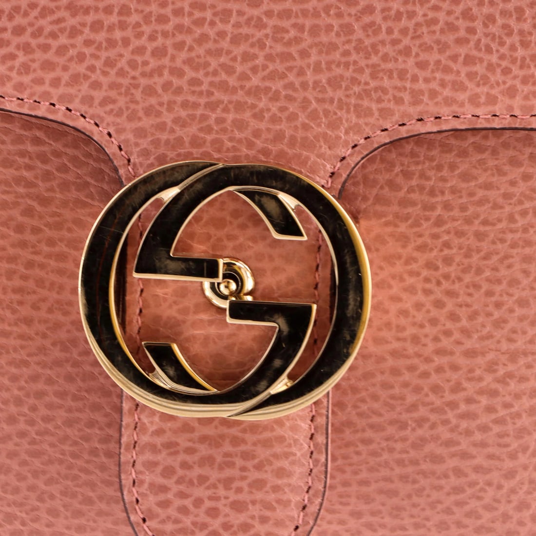 Medium leather interlocking top bag handle Gucci - 7