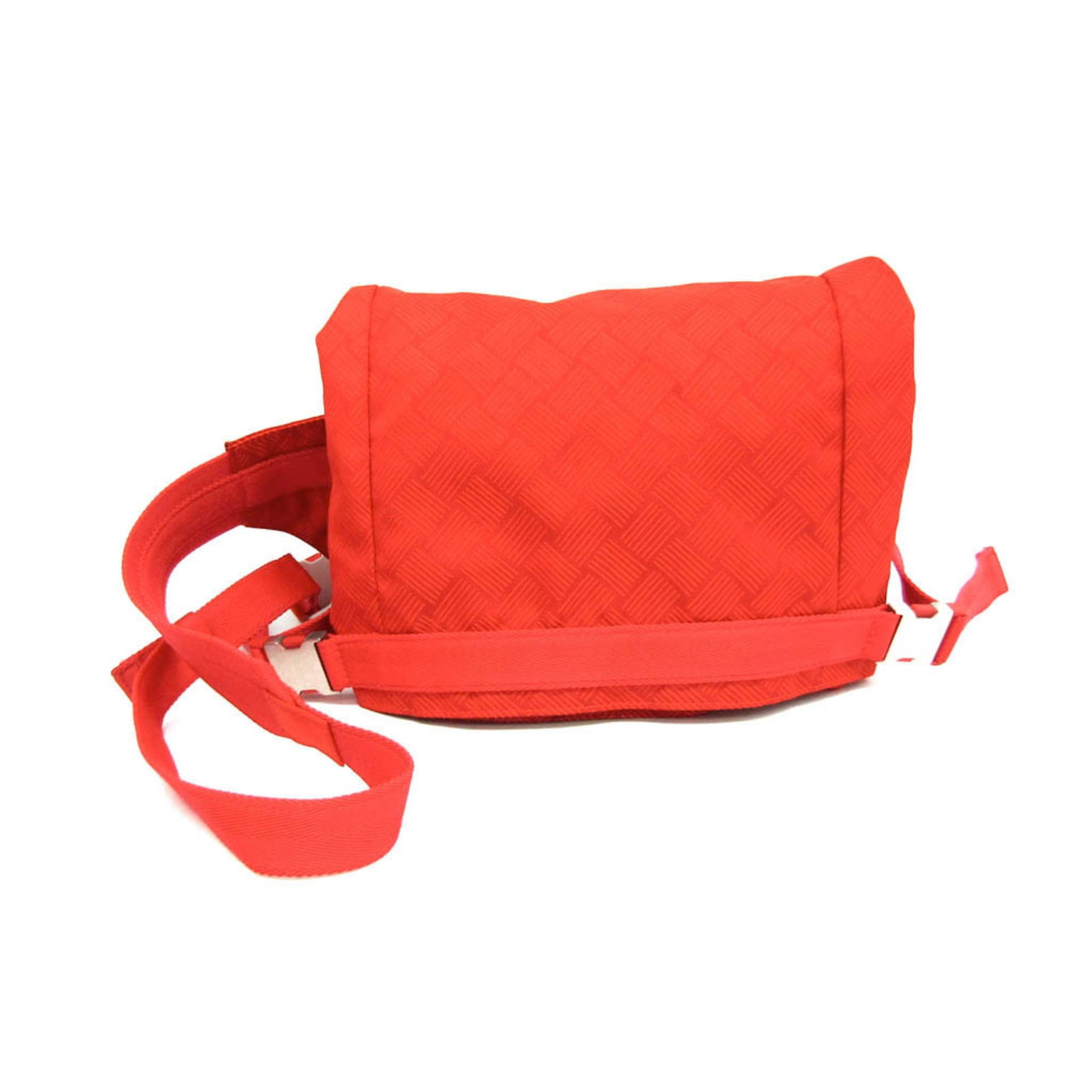 Bottega Veneta Shoulder Bag Sling Bag Nylon: Bottega Veneta Shoulder Bag Sling Bag Nylon The Bottega Veneta Shoulder Bag Sling Bag Nylon features a striking red color and sleek design, making it a stylish accessory for everyday use. Made from