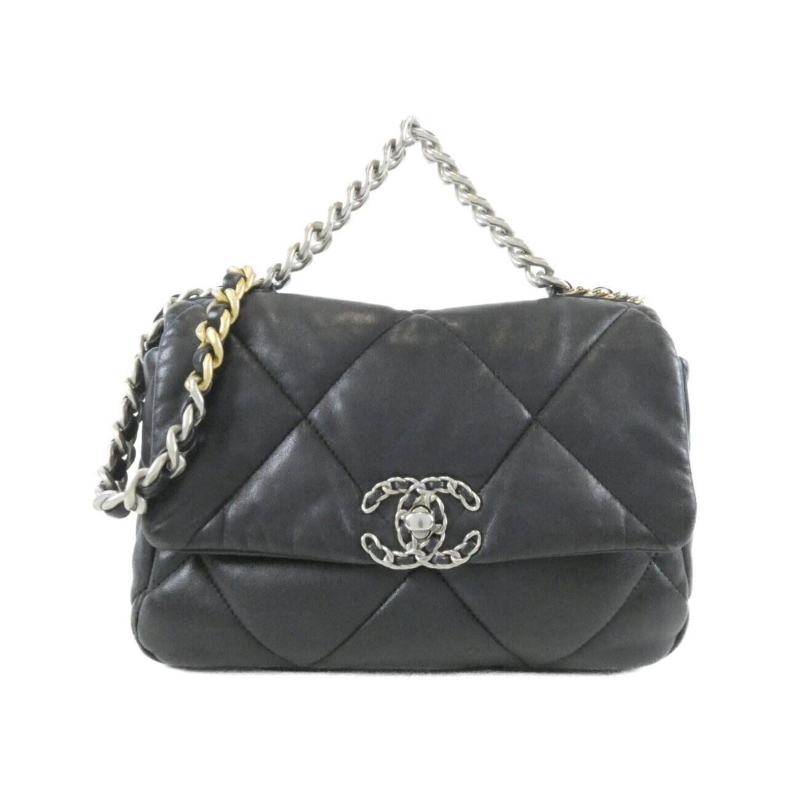 Shoulder Bag Leather Chanel: Shoulder Bag Leather Chanel This luxurious black leather shoulder bag from Chanel features lambskin material and measures 17cm x 26cm x 8cm. The sleek design and high-quality craftsmanship make it a
