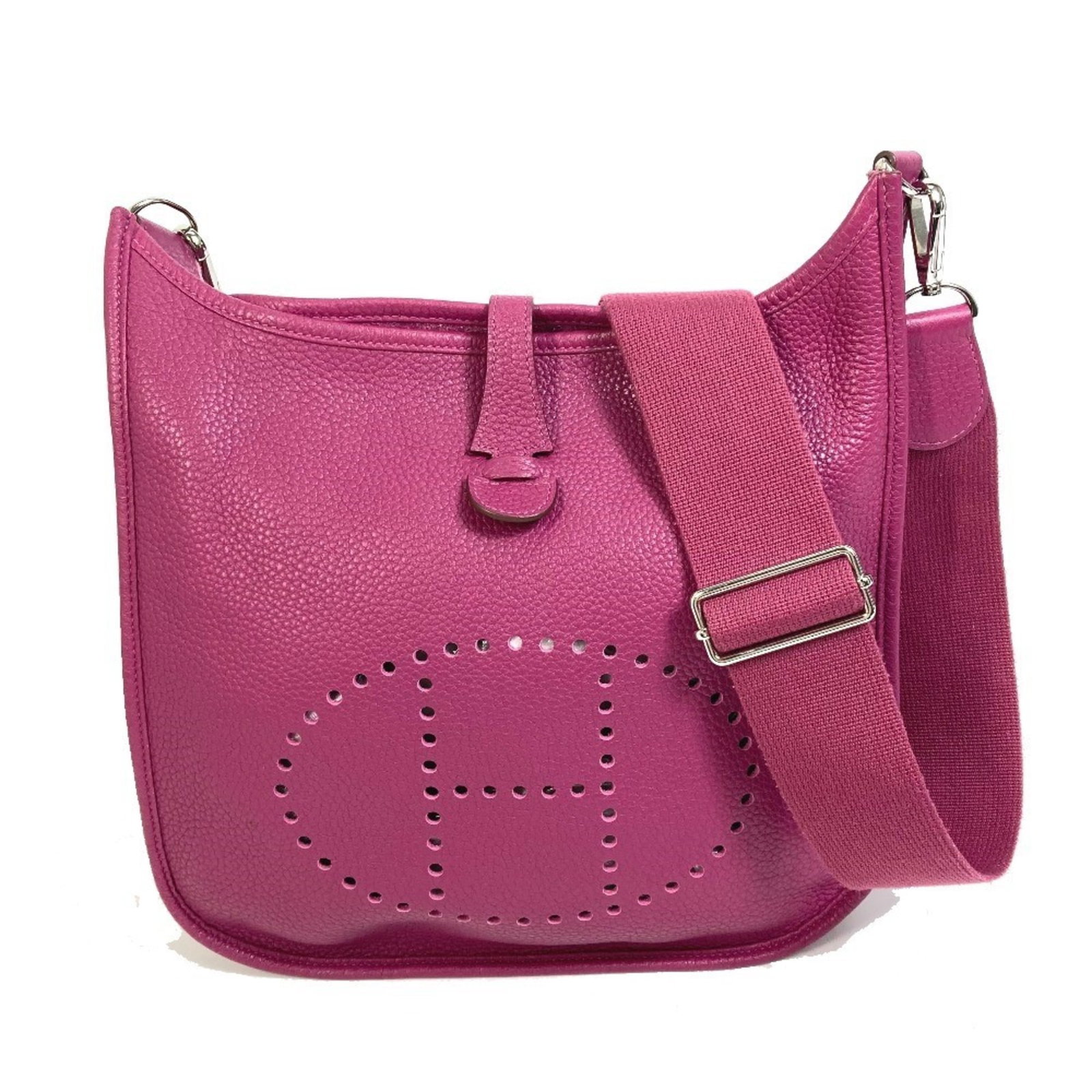 Clemence Taurillon Leather Shoulder Bag Hermes: Clemence Taurillon Leather Shoulder Bag Hermes Taurillon clemence leather provides a rich, luxurious feel to this elegant shoulder bag. The Tosca purple color adds a sophisticated touch, while the