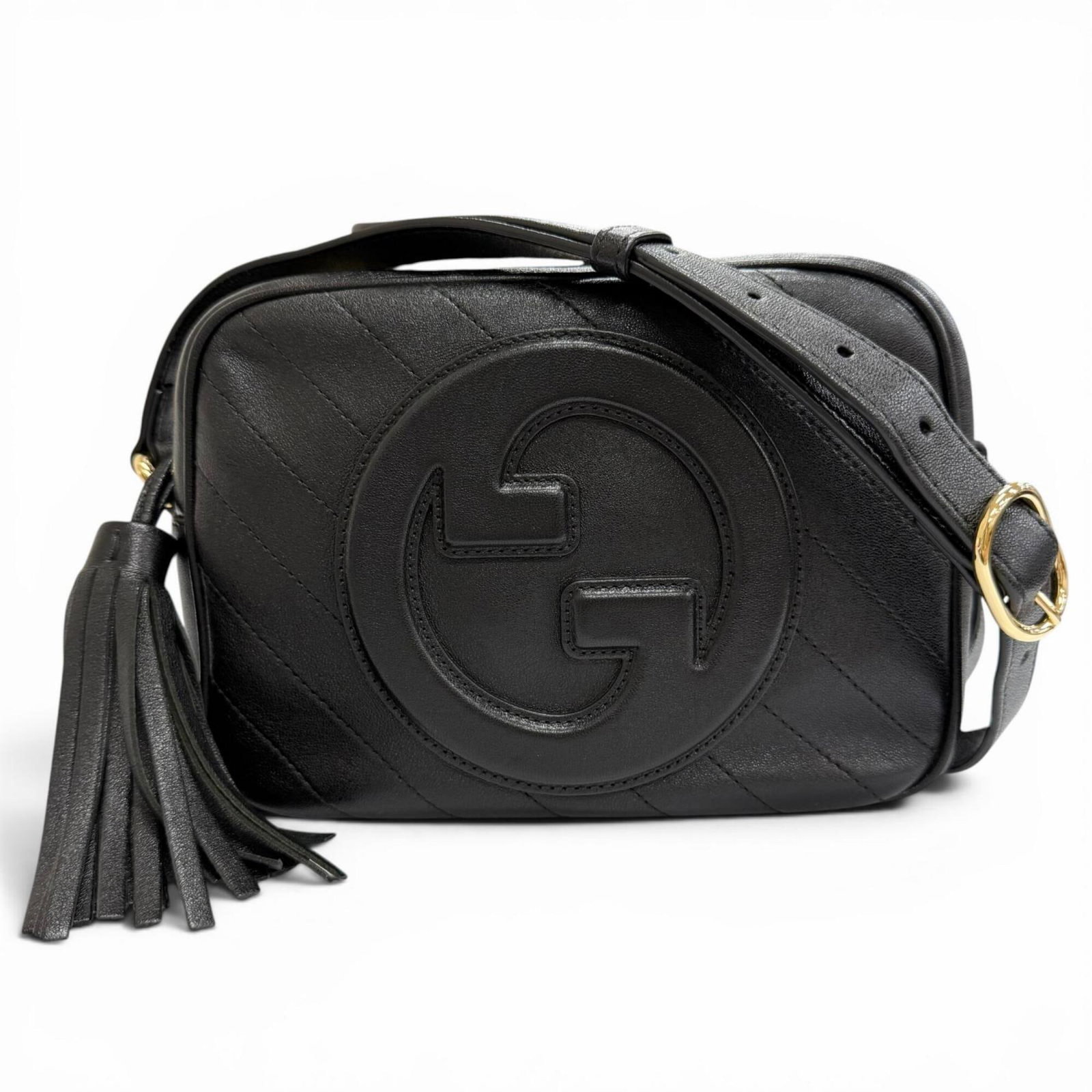 Gucci Shoulder Bag Leather: Gucci Shoulder Bag Leather Black Gucci leather shoulder bag with dimensions 15cm x 21cm x 7cm, made from high-quality material. This stylish bag features a classic design and sleek black color, perfec