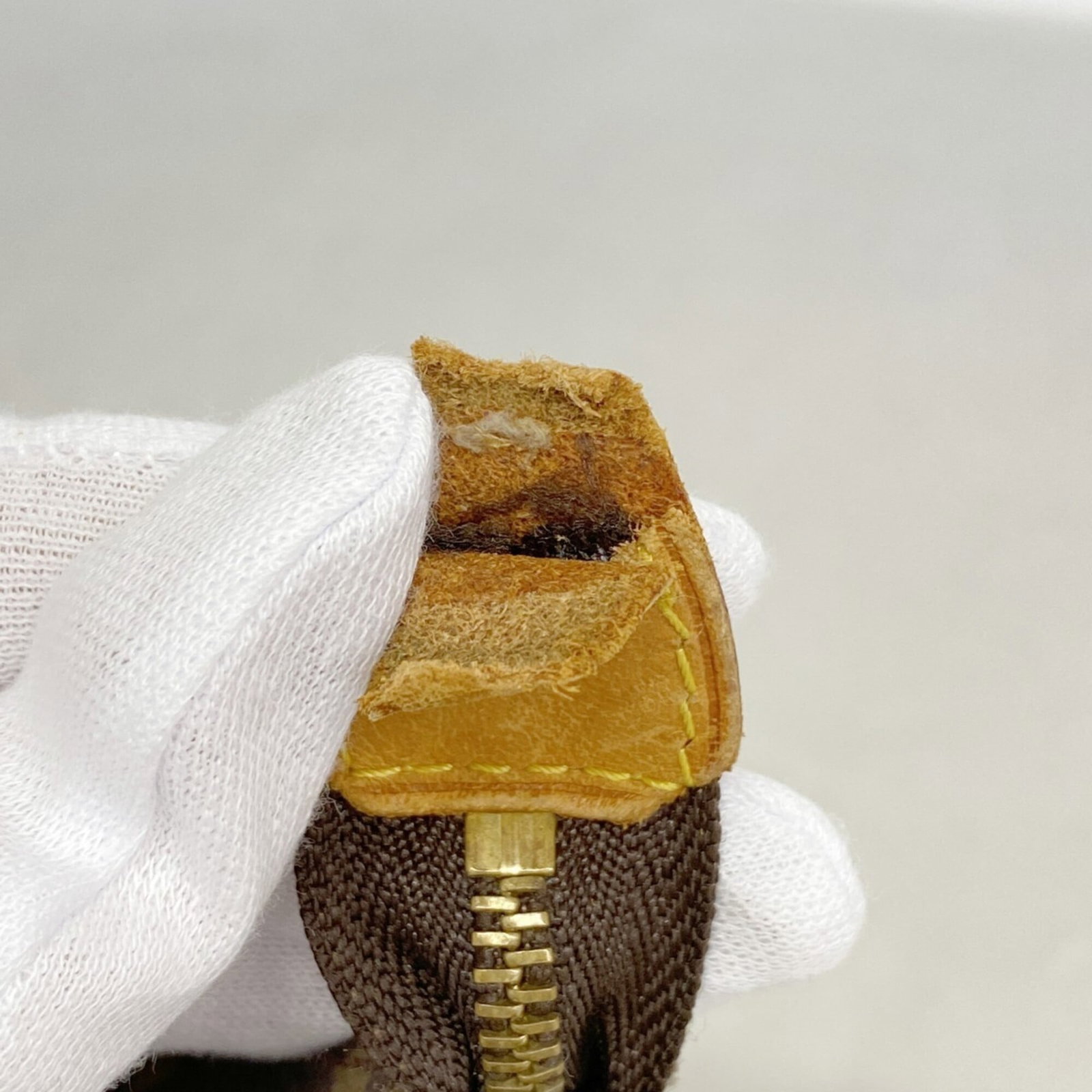 Vuitton Pouch Louis - 6