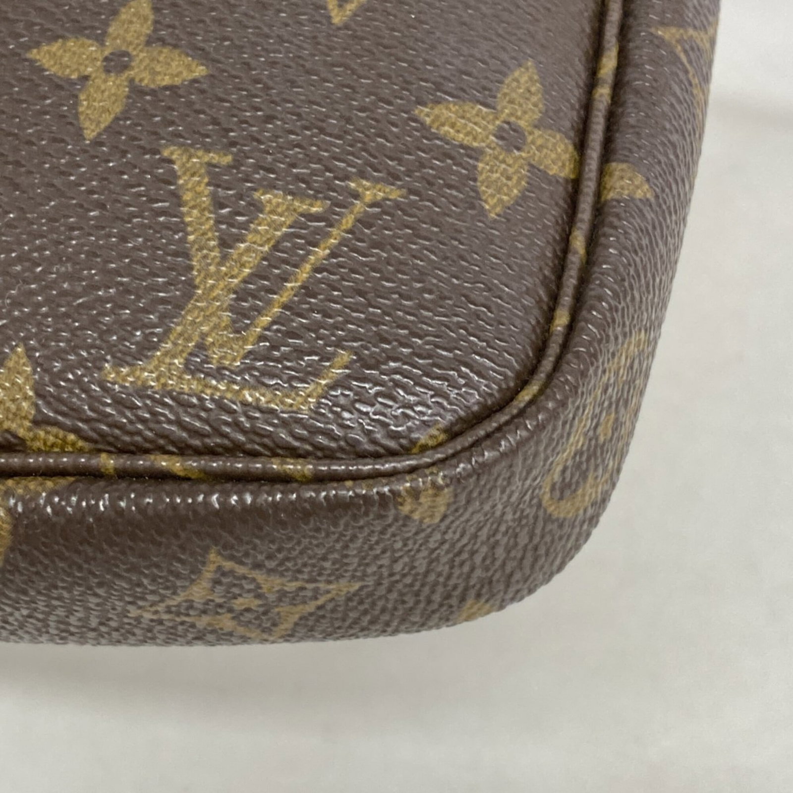 Vuitton Pouch Louis - 8