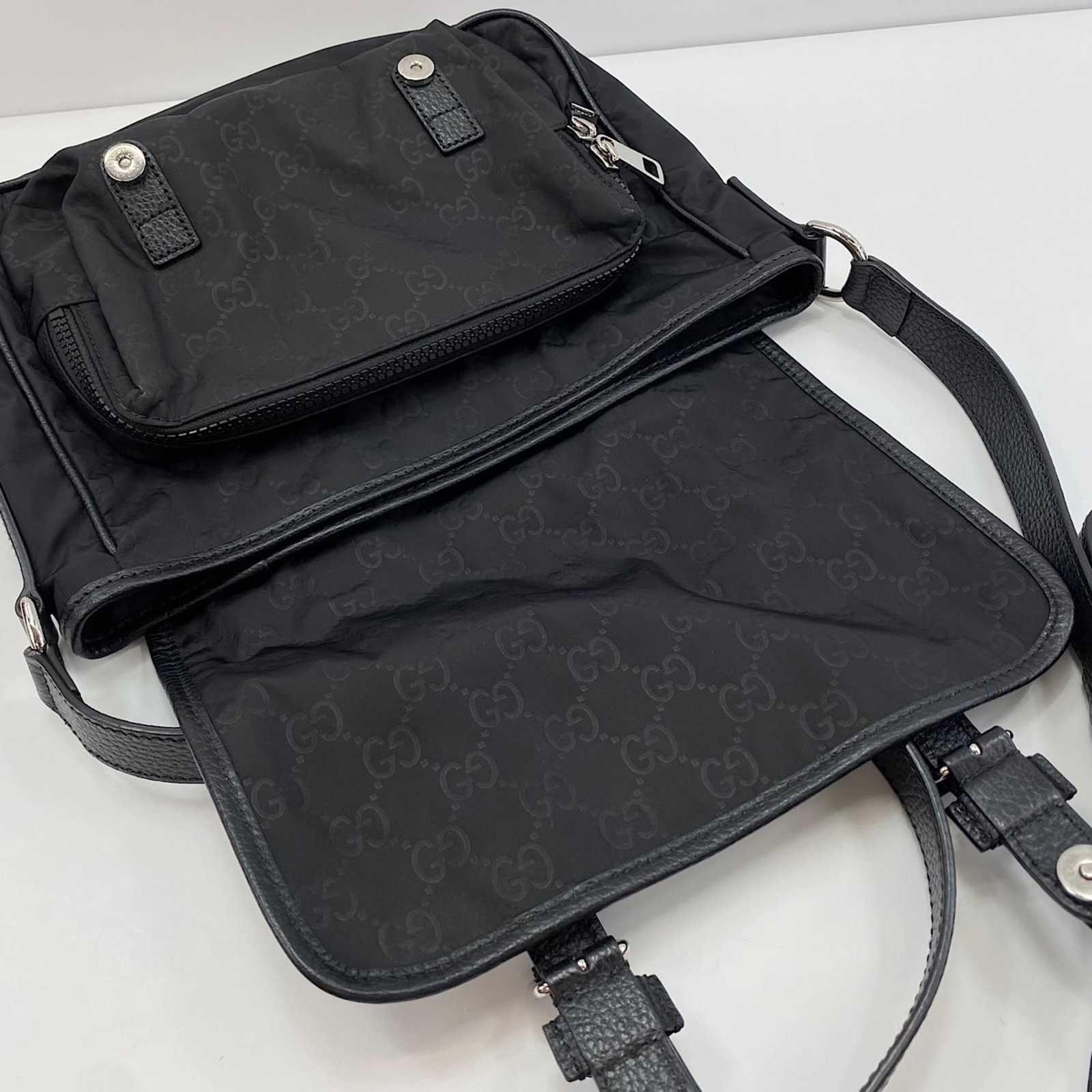 Shoulder Bag Gucci - 11