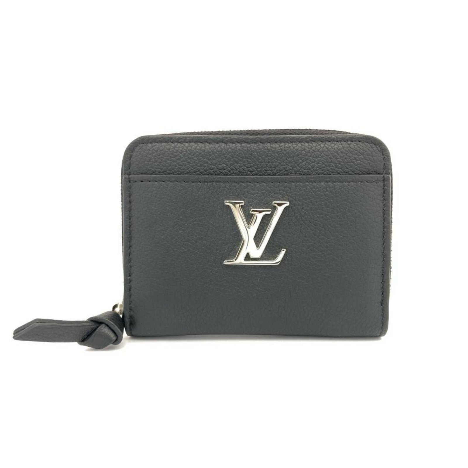 Louis Vuitton Coin Purse Coin Case Leather: Louis Vuitton Coin Purse Coin Case Leather Black leather coin purse with signature, measuring 8.5cm x 11cm x 2cm, designed by Louis Vuitton. This sleek and compact case features a classic design that