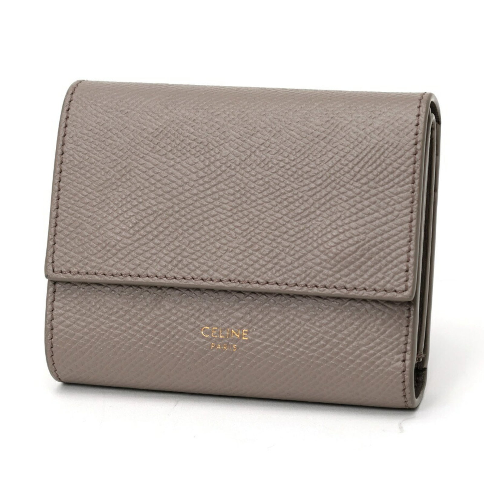 Celine Small Trifold Wallet 10B573Bel.10Bl Pebble (Greige): Celine Small Trifold Wallet 10B573Bel.10Bl Pebble (Greige) The Celine Small Trifold Wallet features a sleek greige color with a subtle sheen, and its compact size makes it easy to carry. With an