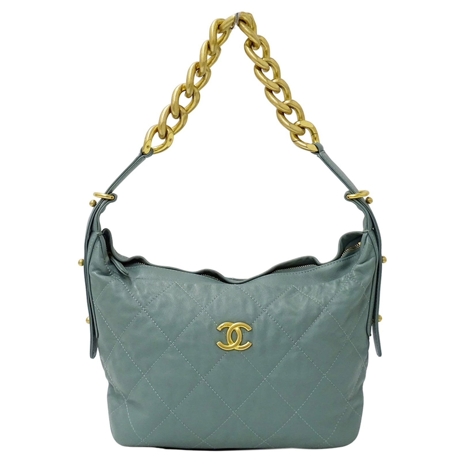 Chanel Handbag Shoulder Bag Leather: Chanel Handbag Shoulder Bag Leather Chanel's iconic shoulder bag is crafted from high-quality leather, featuring a timeless green hue. Measuring 19cm x 30cm x 9cm, this stylish accessory exudes classi