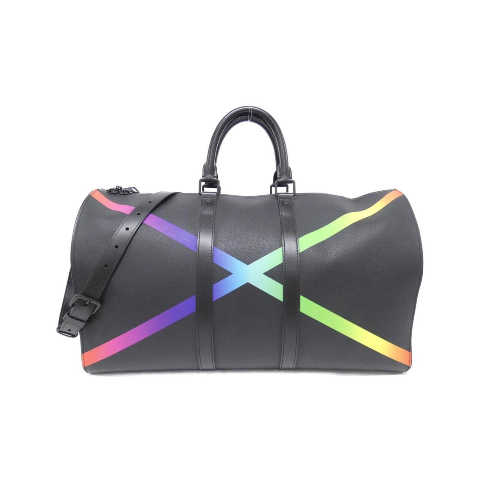 Louis Vuitton Boston Leather Bag: Louis Vuitton Boston Leather Bag The Louis Vuitton Boston Leather Bag boasts sleek, all-black calfskin construction. Its classic design and durable leather make it a timeless accessory for everyday us