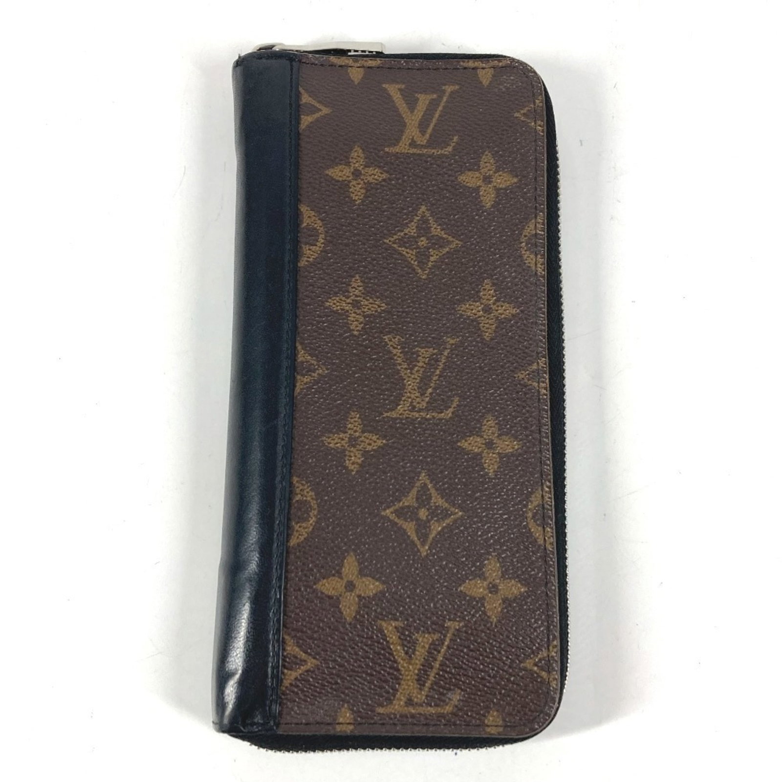 Vuitton Wallet Bi Fold Louis: Vuitton Wallet Bi Fold Louis The Vuitton Wallet Bi Fold Louis boasts sleek, timeless design with its iconic Monogram Macassar pattern. Crafted from high-quality materials, this long bi-fold wallet
