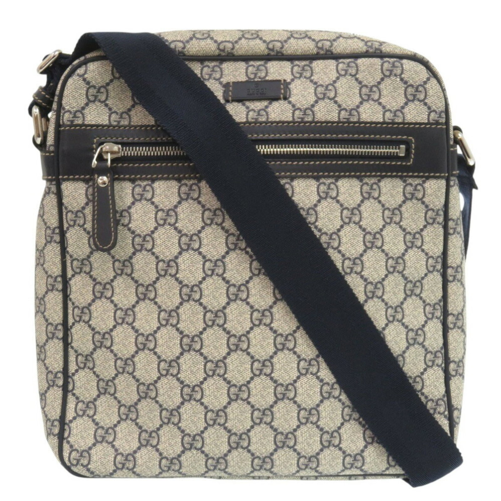 Supreme bag Gucci shoulder: Supreme bag Gucci shoulder Gucci shoulder bag with GG Supreme design, featuring beige and navy colors. This stylish shoulder bag measures 28cm x 25cm x 7cm and has a sleek, compact shape. The bag's si