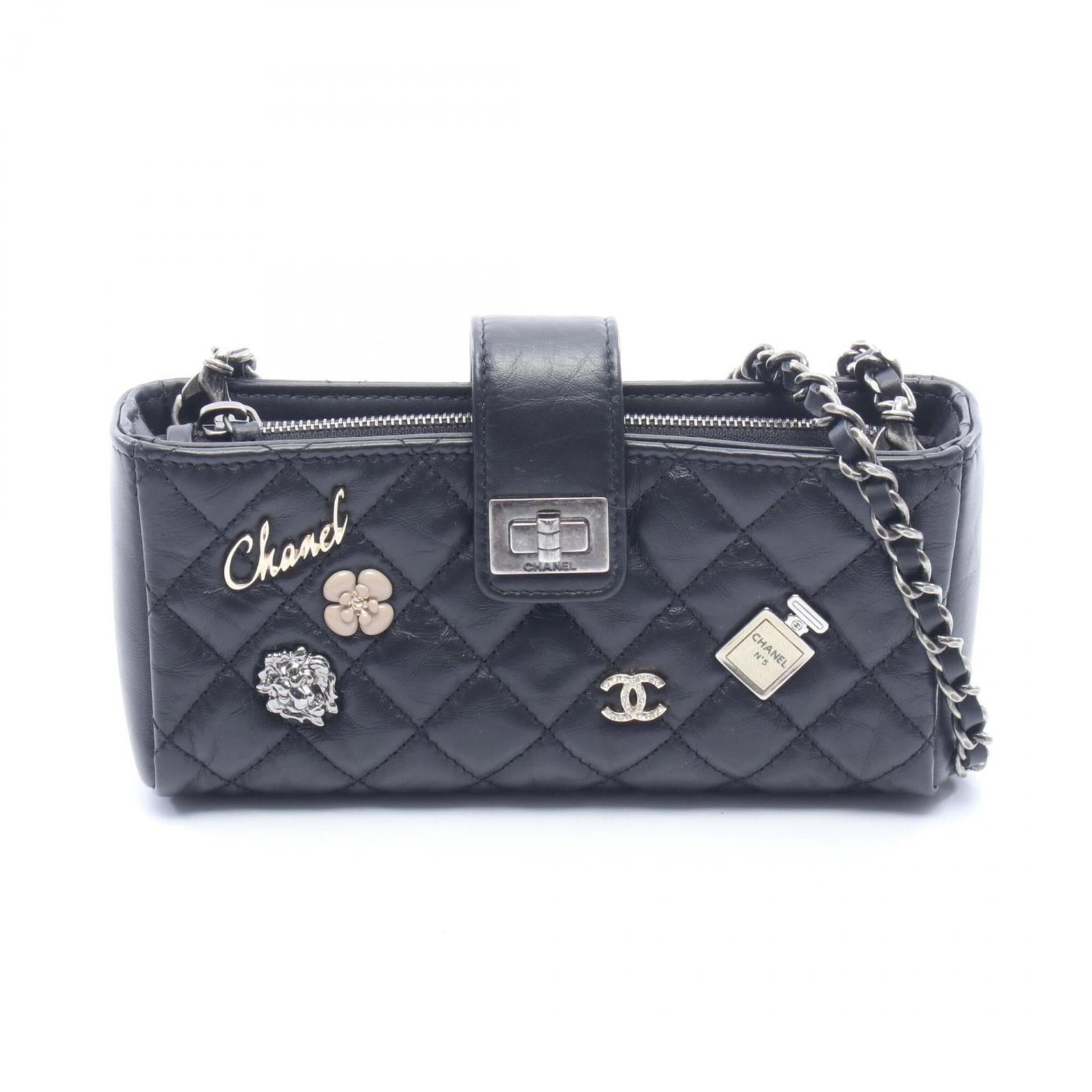 Shoulder Bag Leather Chanel: Shoulder Bag Leather Chanel Black leather shoulder bag from Chanel, measuring 8cm x 16cm x 4cm. This sleek and compact design showcases the timeless elegance of the iconic brand's craftsmanship. A