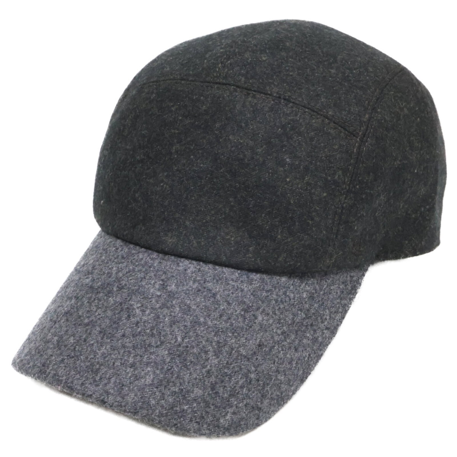 Cap of Hermes Wool: Cap of Hermes Wool Gray wool cap with a circumference of 58cm, made from high-quality material. The Cap of Hermes features a classic design that adds a touch of sophistication to any outfit. Item Spec