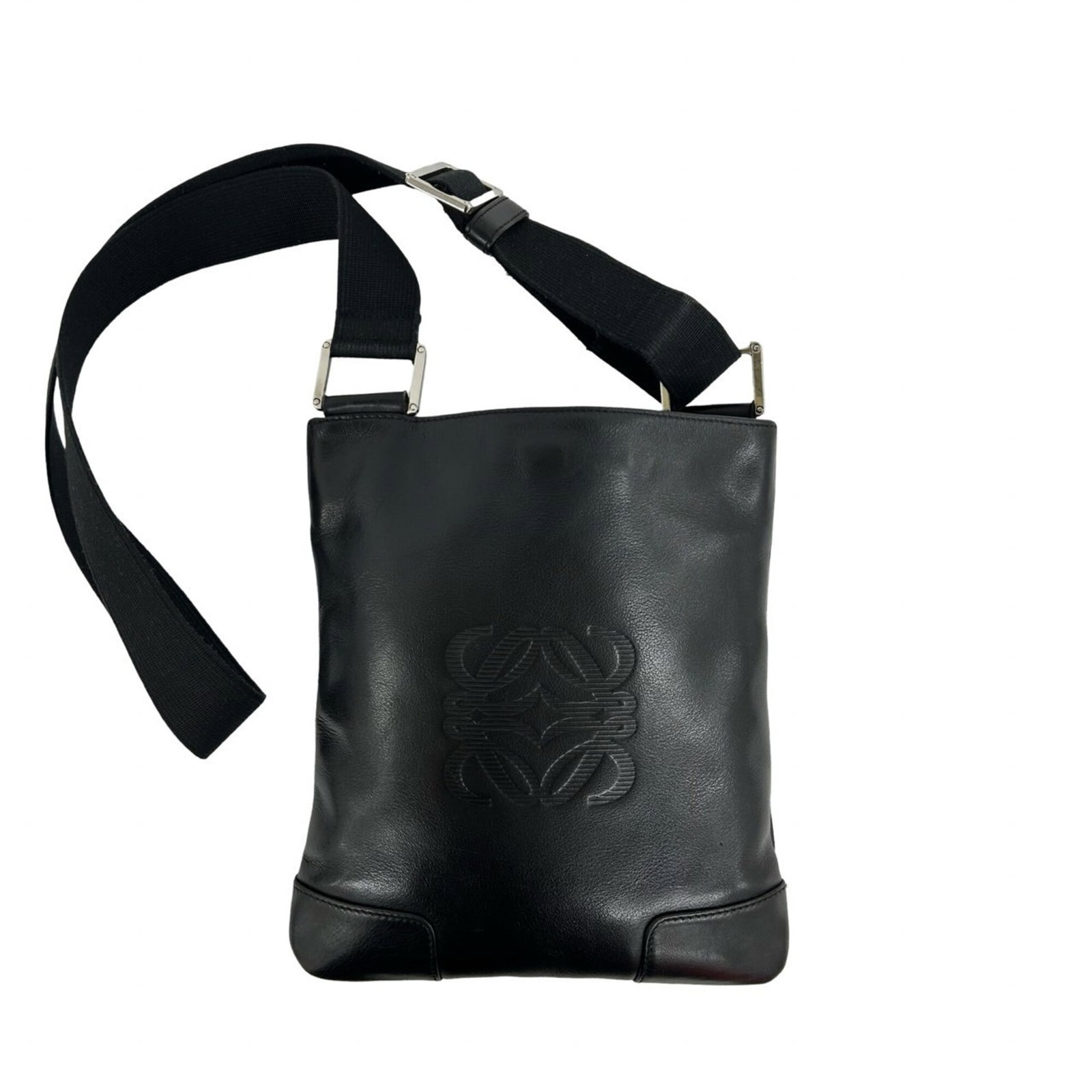 Shoulder Bag Nylon Leather Pochette Loewe: Shoulder Bag Nylon Leather Pochette Loewe Black Loewe Pochette Shoulder Bag with Leather and Nylon Materials, Measuring 27cm x 23.5cm / 10.62'' x 9.25''. This sleek shoulder bag combines the