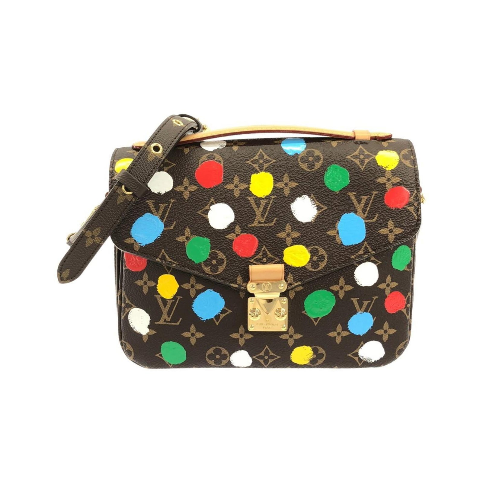 Canvas coated handbag pochette Vuitton Louis: Canvas coated handbag pochette Vuitton Louis Marron coated canvas pochette with classic Louis Vuitton design, measuring 20cm x 26cm x 5.5cm in size. This iconic piece boasts a timeless look and