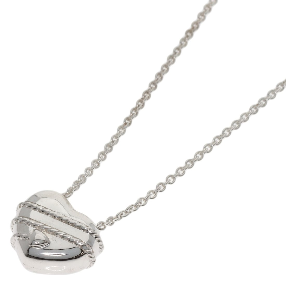 Heart Arrow Tiffany Co Silver Necklace: Heart Arrow Tiffany Co Silver Necklace Tiffany & Co. Silver Necklace with elegant design, featuring the iconic Heart Arrow motif in sterling silver. This beautiful piece measures 15.9 inches in