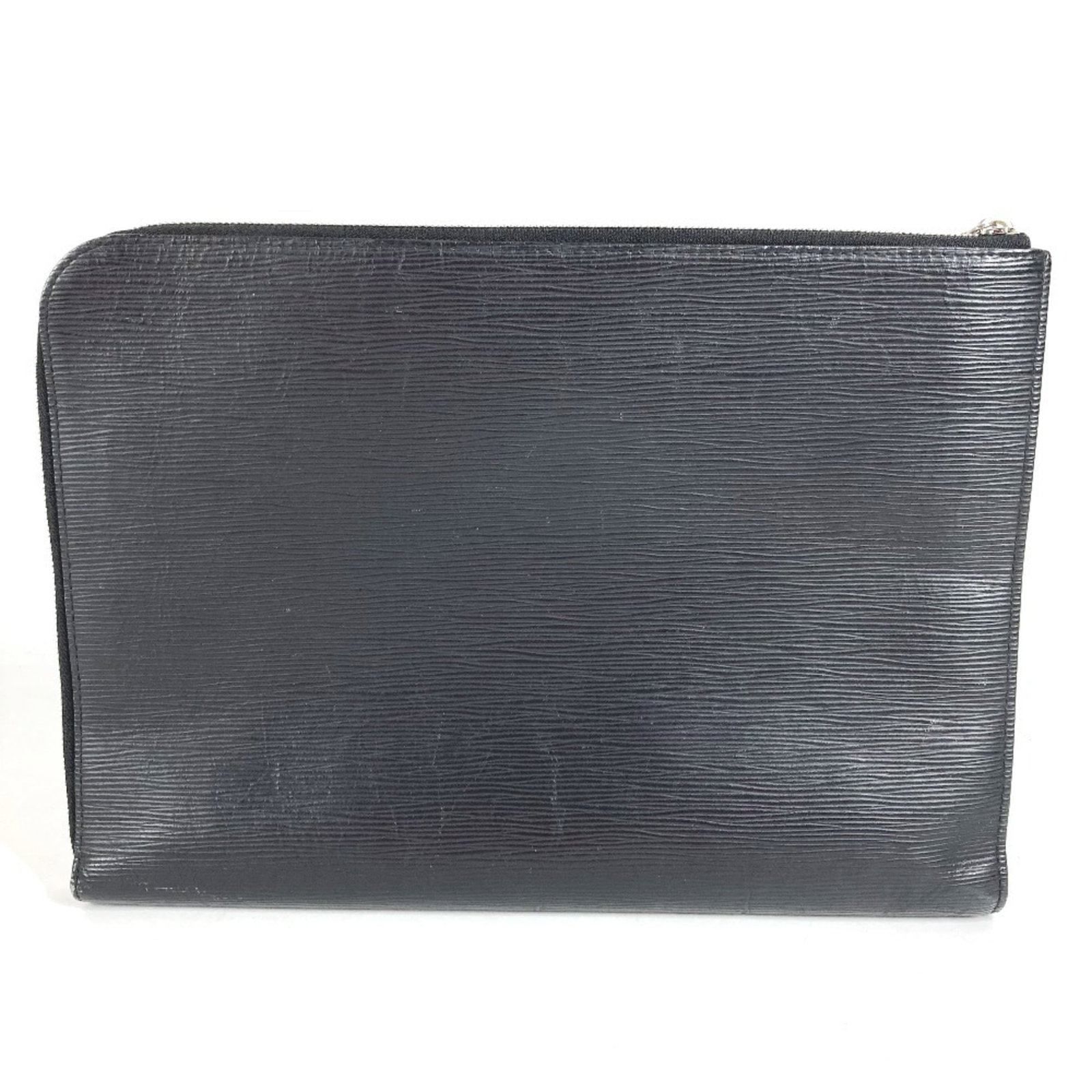 Epi Leather Clutch Bag Pochette Louis Vuitton: Epi Leather Clutch Bag Pochette Louis Vuitton Epi leather gives this Louis Vuitton pochette its distinctive look and feel, with a sleek black finish. Measuring 24.5cm x 35cm, it's a compact clutch bag