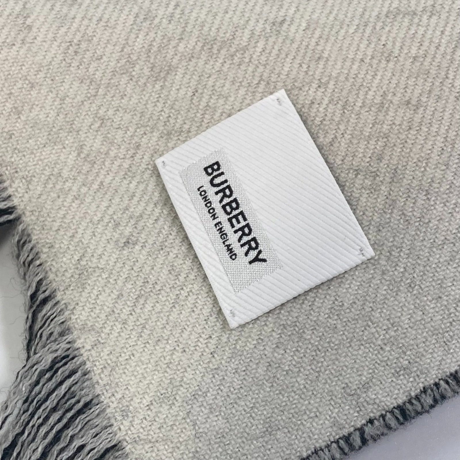Burberry Shawl Wool - 6