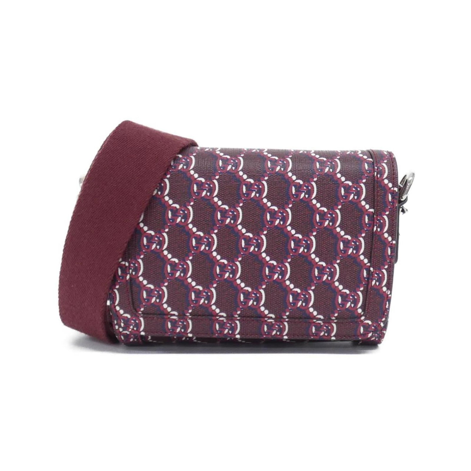Shoulder Bag Gucci: Shoulder Bag Gucci Silver hardware accents the sleek design of this Gucci shoulder bag, measuring 11cm x 17cm x 6cm and weighing 410g. The adjustable strap length of 138cm provides a comfortable fit