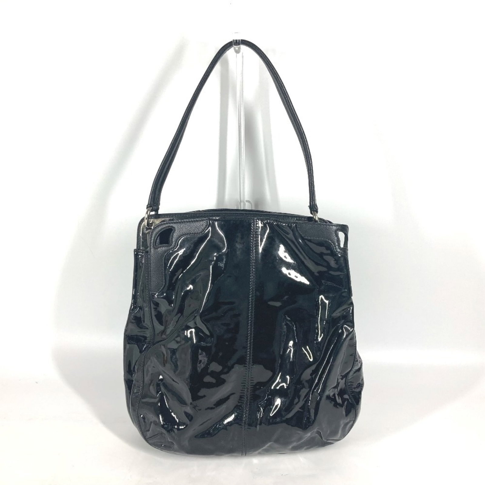 Shoulder Bag Tote Leather from Cartier: Shoulder Bag Tote Leather from Cartier Black leather shoulder bag tote from Cartier's Marcello line, measuring 33cm x 28cm x 10cm. This elegant tote features a classic design and durable construction,