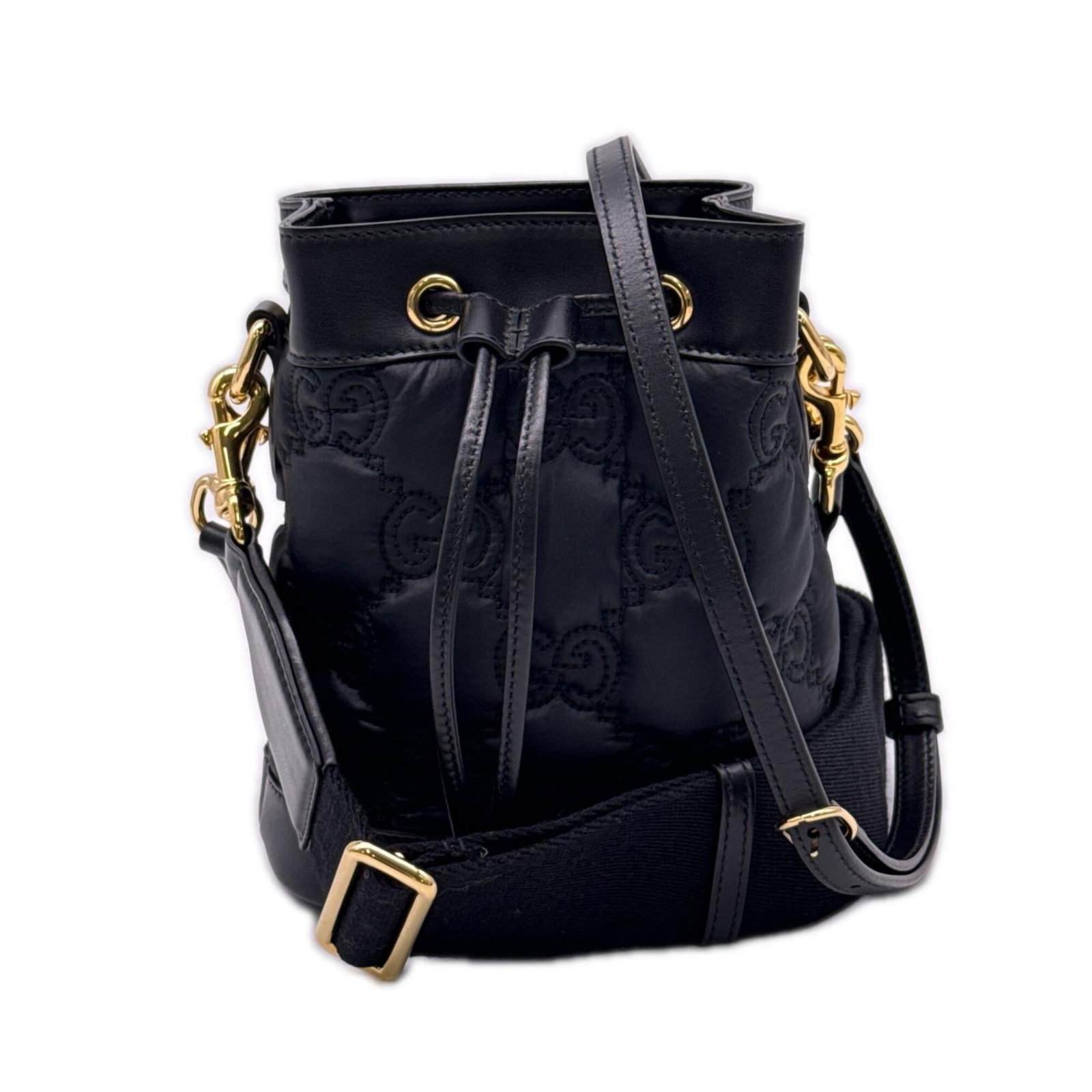 Nylon Leather Gucci Bag Shoulder: Nylon Leather Gucci Bag Shoulder Nylon Leather Gucci Bag Shoulder - A stylish and versatile shoulder bag made from high-quality nylon leather, featuring a sleek black and purple color combination. The