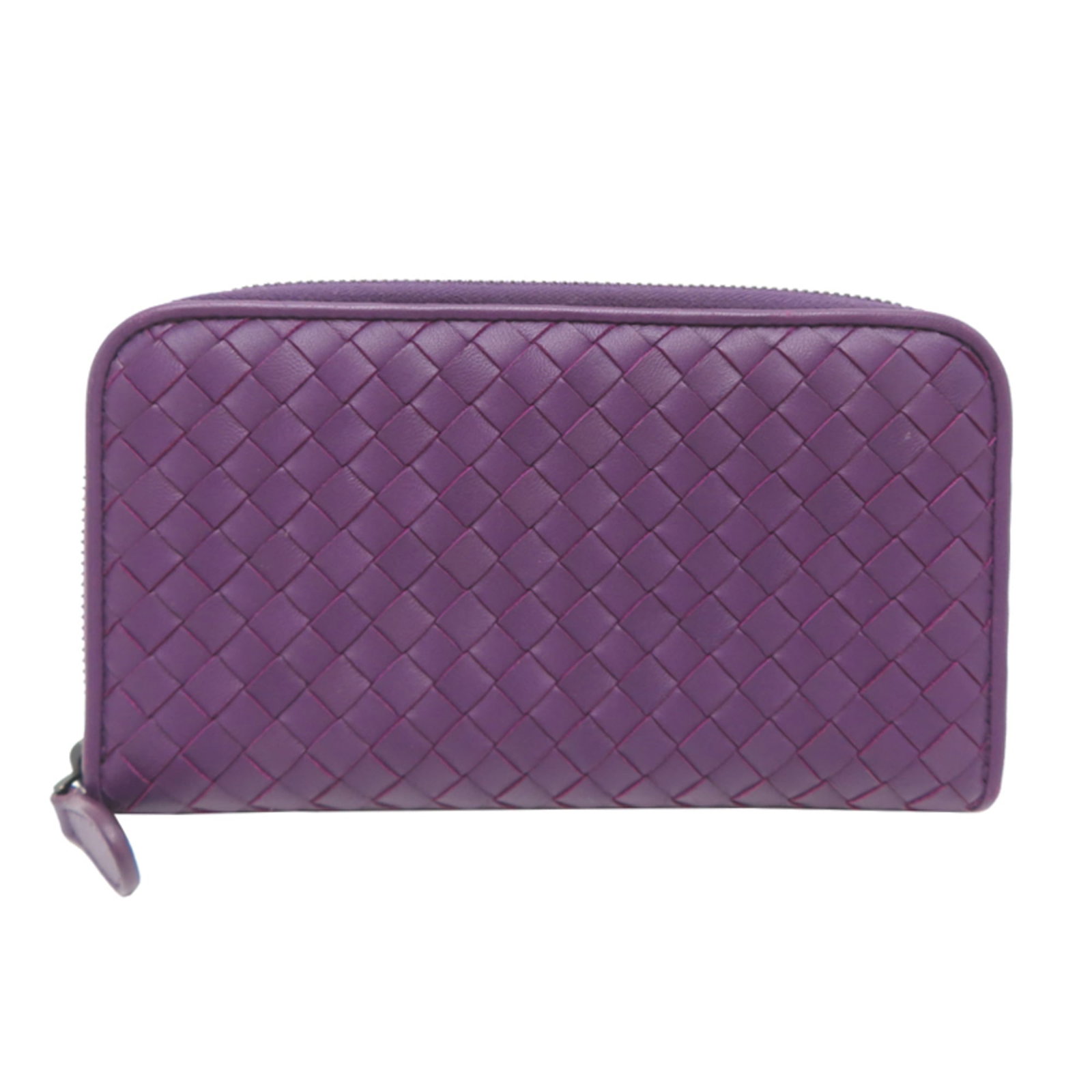 Veneta Bottega Long Intrecciato Bi Fold Wallet: Veneta Bottega Long Intrecciato Bi Fold Wallet Introducing the Veneta Bottega Long Intrecciato Bi Fold Wallet, crafted from Italy's finest materials. This elegant bi-fold wallet boasts a striking purp