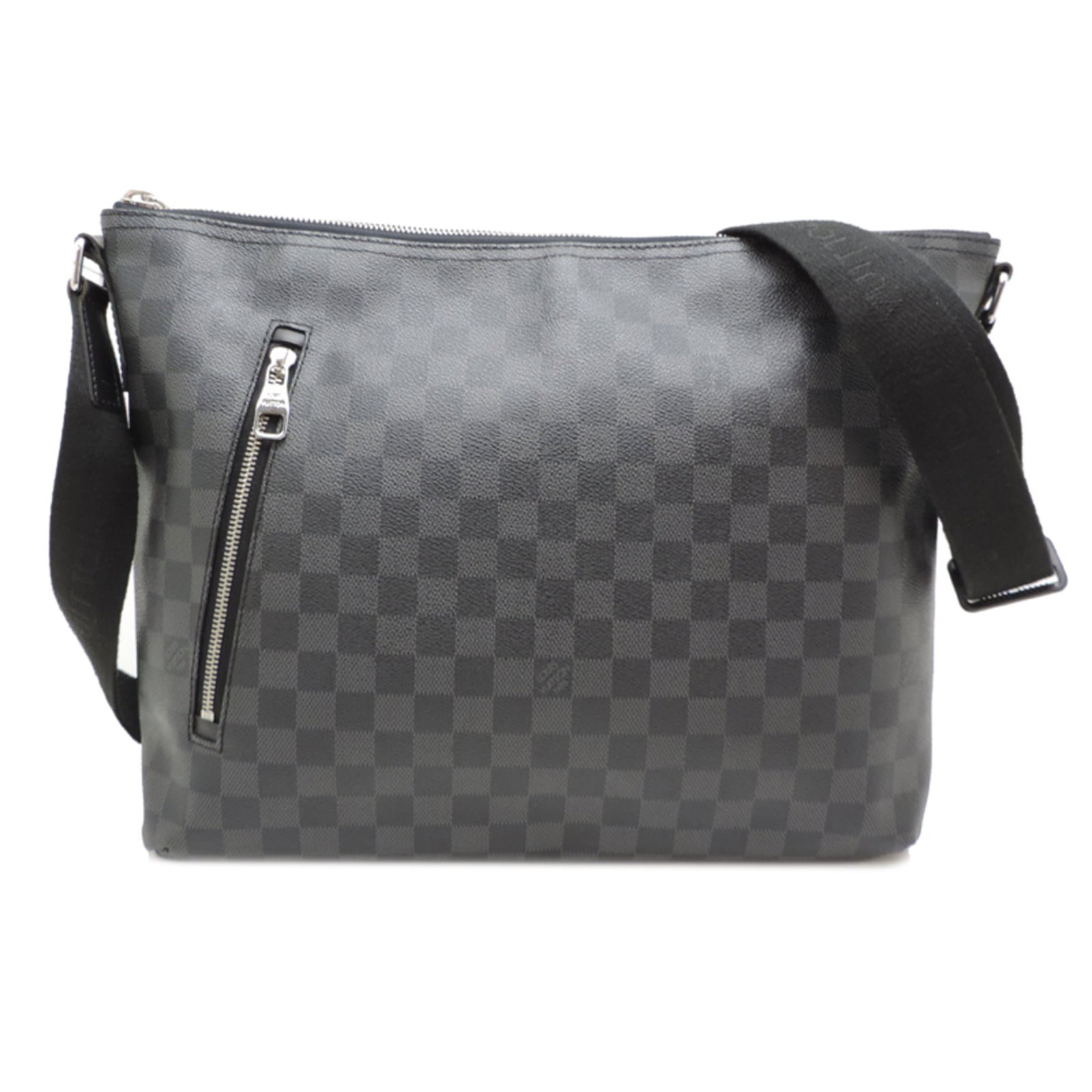 Louis Vuitton Shoulder Bag Damier Graphite: Louis Vuitton Shoulder Bag Damier Graphite The Louis Vuitton Shoulder Bag Damier Graphite boasts sleek, all-black design with iconic Damier Graphite pattern. Measuring 28cm x 35cm x 7.5cm, it features