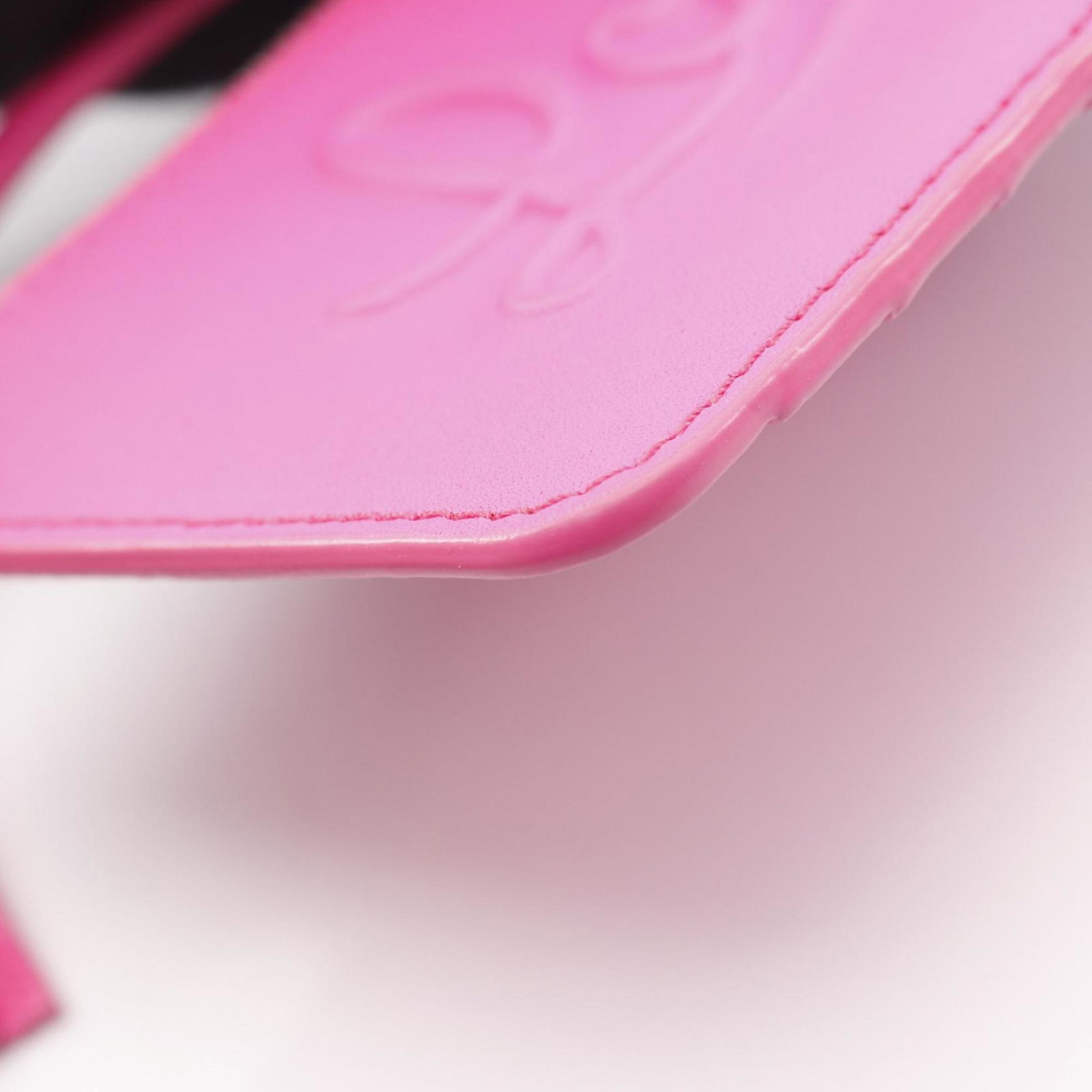 Card case leather from Loewe - 7