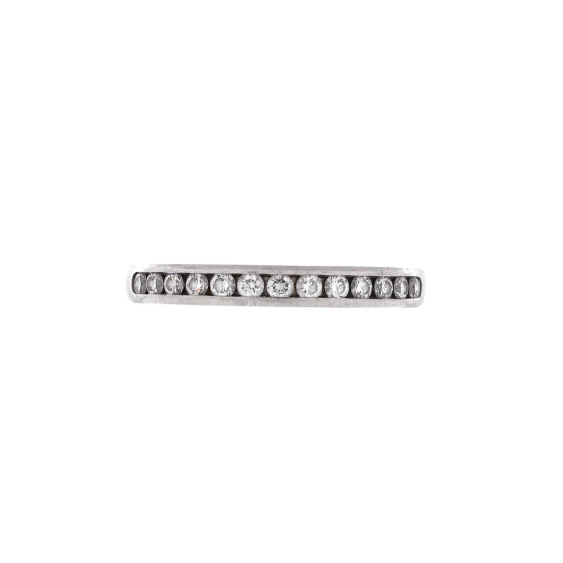 Half setting ring wedding band platinum diamonds 2.5mm: Half setting ring wedding band platinum diamonds 2.5mm Tiffany & Co.'s half setting wedding band features a stunning platinum metal with diamonds, measuring 2.40 mm in width and set on a silver