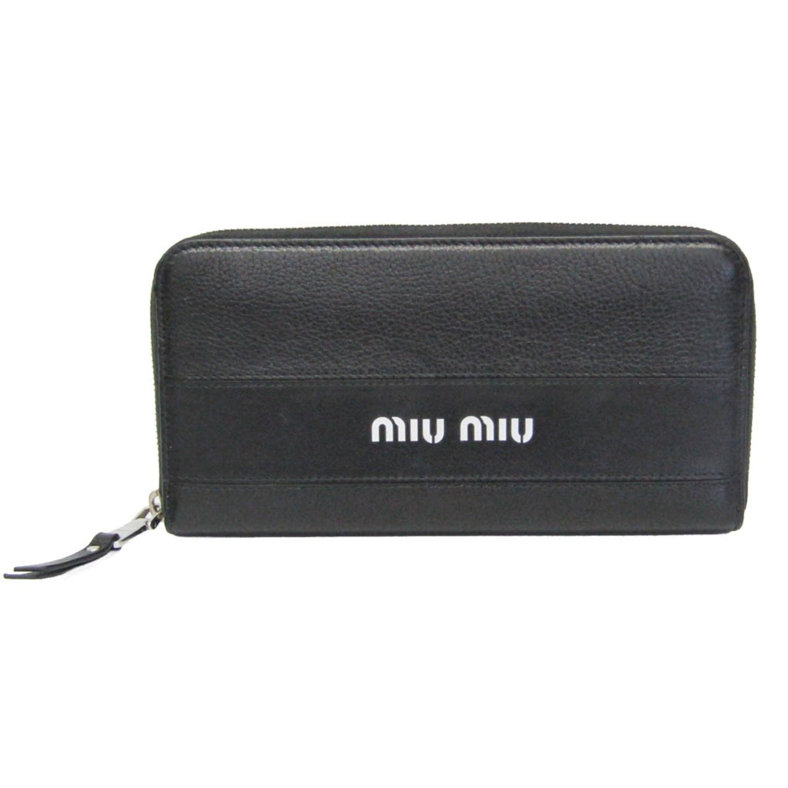Miu Long Wallet (Bi-Fold) Leather: Miu Long Wallet (Bi-Fold) Leather Miu Miu's Madras City bi-fold leather wallet boasts a sleek black design with a zipper closure, perfect for everyday use. The interior features multiple slots and a