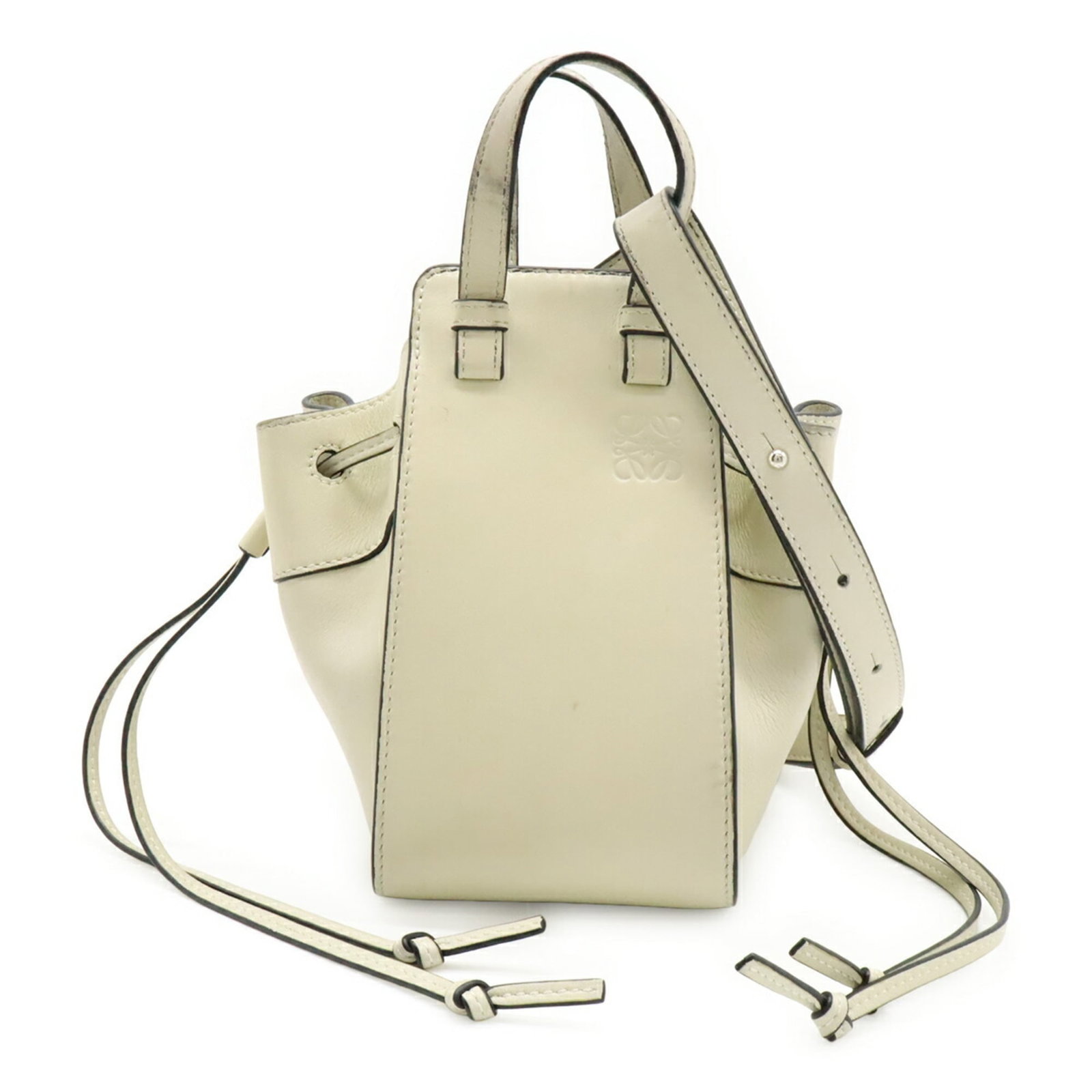 Loewe Handbag Shoulder Bag Leather: Loewe Handbag Shoulder Bag Leather Loewe Handbag Shoulder Bag Leather is a stylish and compact accessory, featuring high-quality ivory leather construction with a sturdy 130cm strap length. The bag