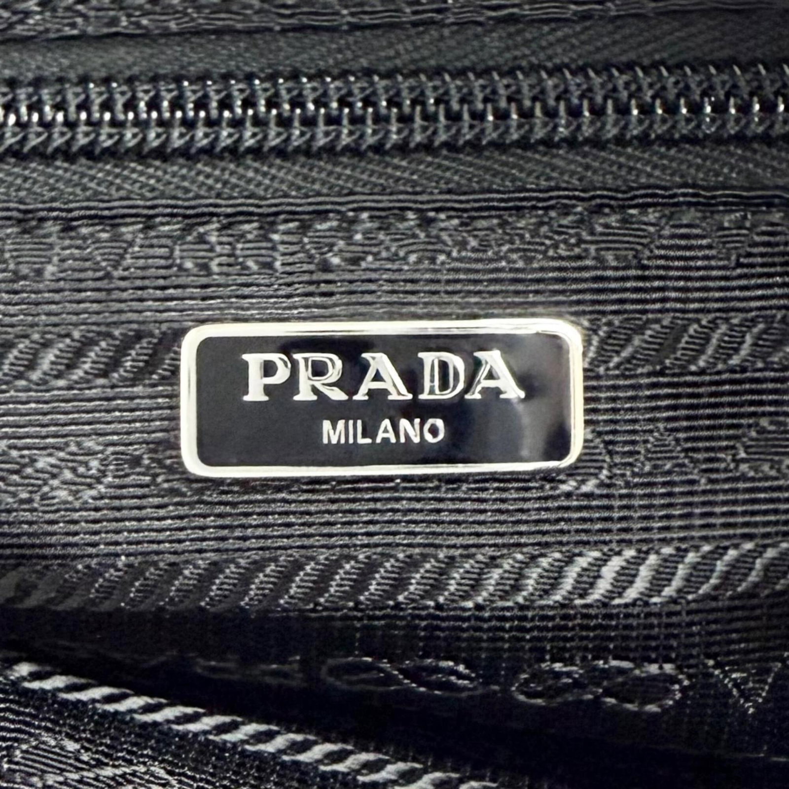Nylon Pouch Prada - 10