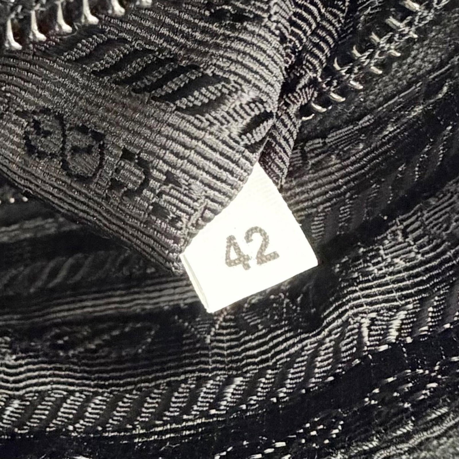 Nylon Pouch Prada - 13