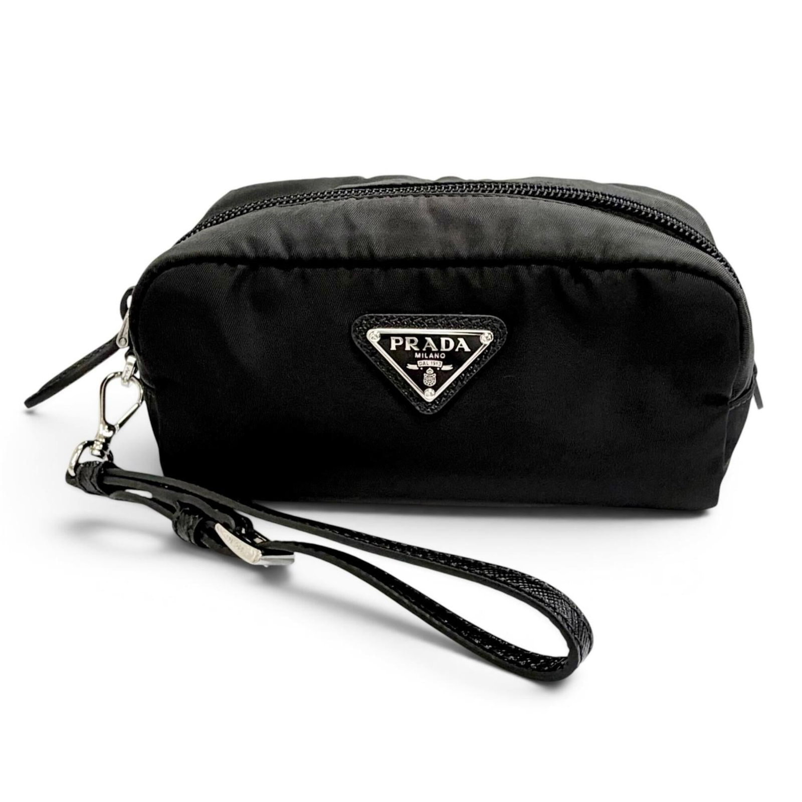 Nylon Pouch Prada (1 of 14)
