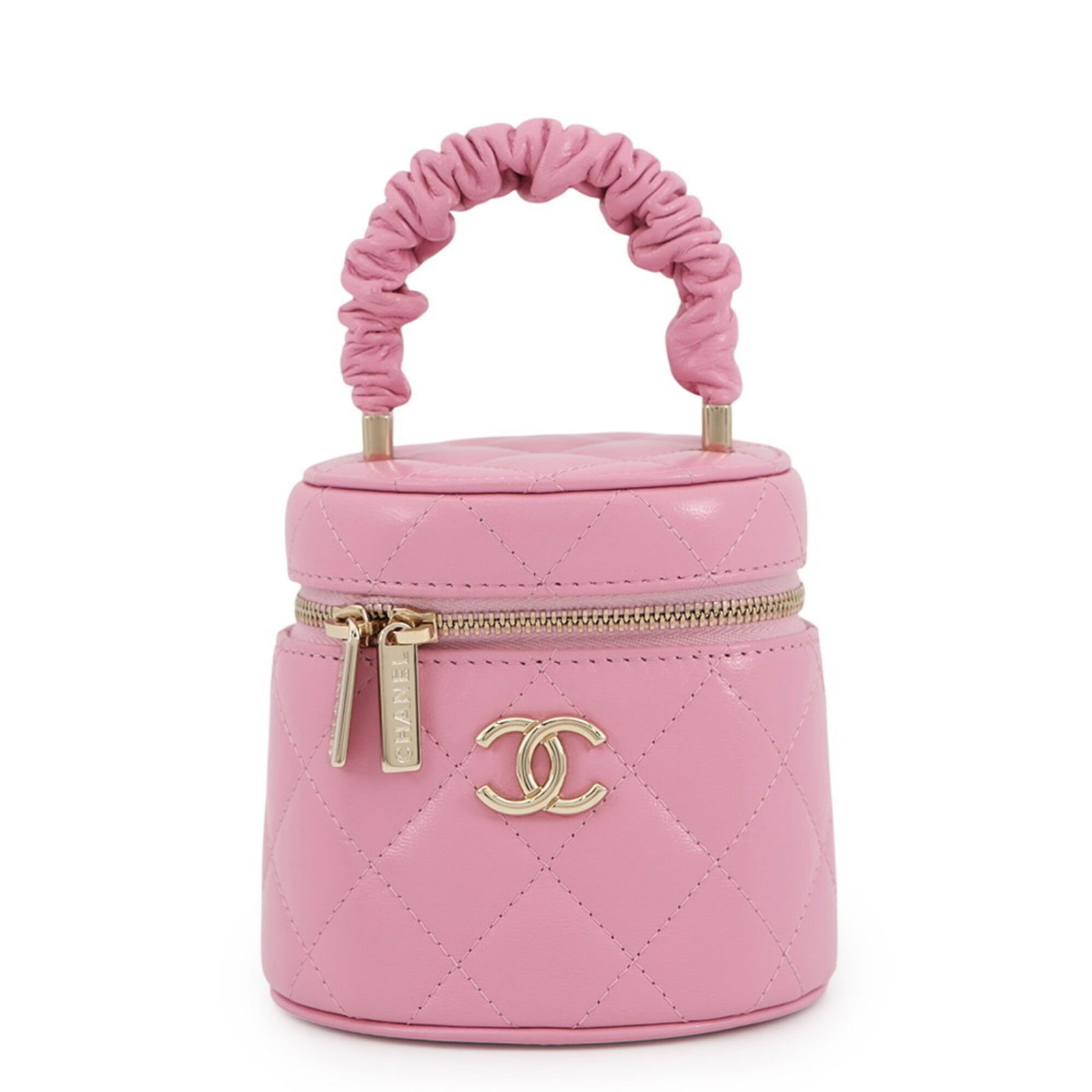 Handbag leather pouch vanity Chanel bag: Handbag leather pouch vanity Chanel bag Pink leather Chanel bag features a signature and measures 10.5cm x 11cm x 9.5cm, making it a compact vanity pouch. Its Italian origin highlights the craftsmansh