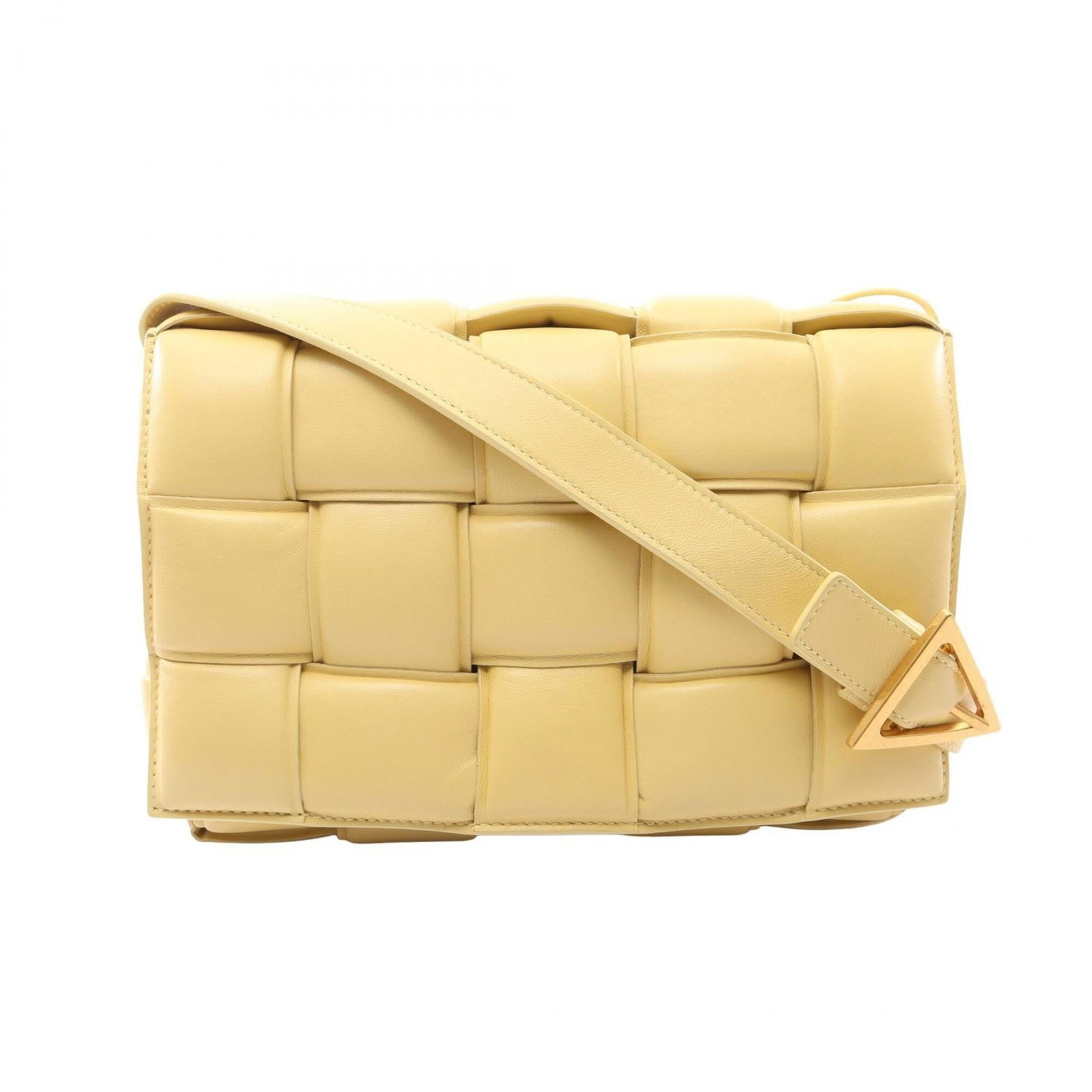 Handbag Leather Bottega Veneta Shoulder Bag: Handbag Leather Bottega Veneta Shoulder Bag Bottega Veneta's iconic shoulder bag features a vibrant yellow leather exterior, measuring 18cm x 24.5cm x 6cm in size. The bag's elegant design and