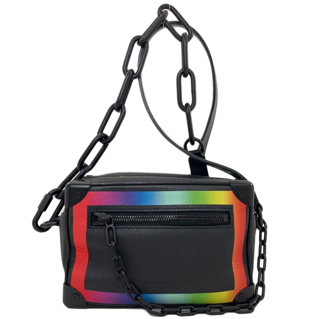 Soft trunk bag Taiga Louis Vuitton Mini M30351: Soft trunk bag Taiga Louis Vuitton Mini M30351 Soft and stylish, the Taiga Louis Vuitton Mini M30351 shoulder bag features a sleek black exterior made from high-quality Taiga material. This versatile
