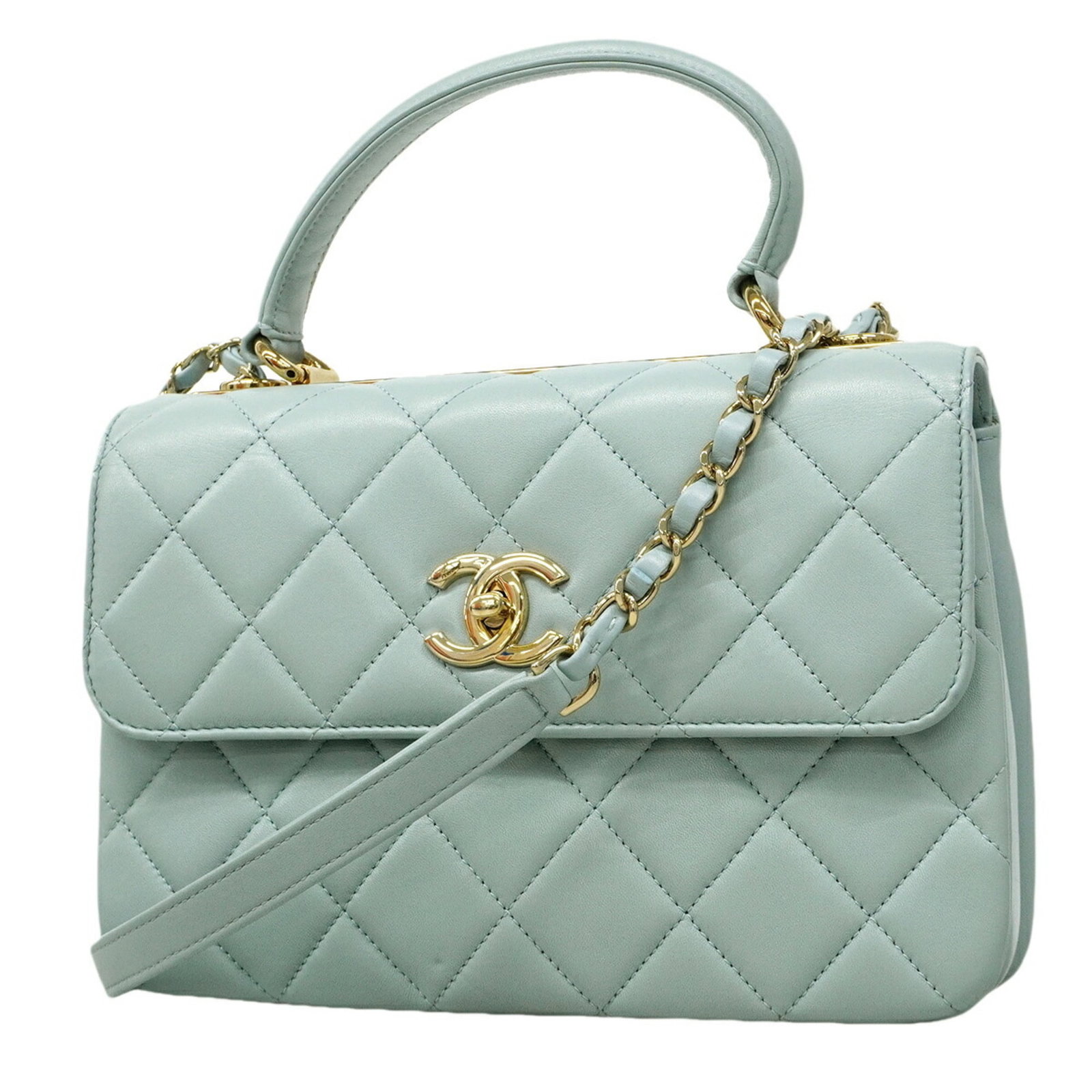 Leather Handbag Chanel: Leather Handbag Chanel This stunning Chanel handbag boasts a beautiful light blue lambskin exterior, complemented by champagne gold hardware for a touch of elegance. Measuring 17cm x 24cm x 6.5cm, it