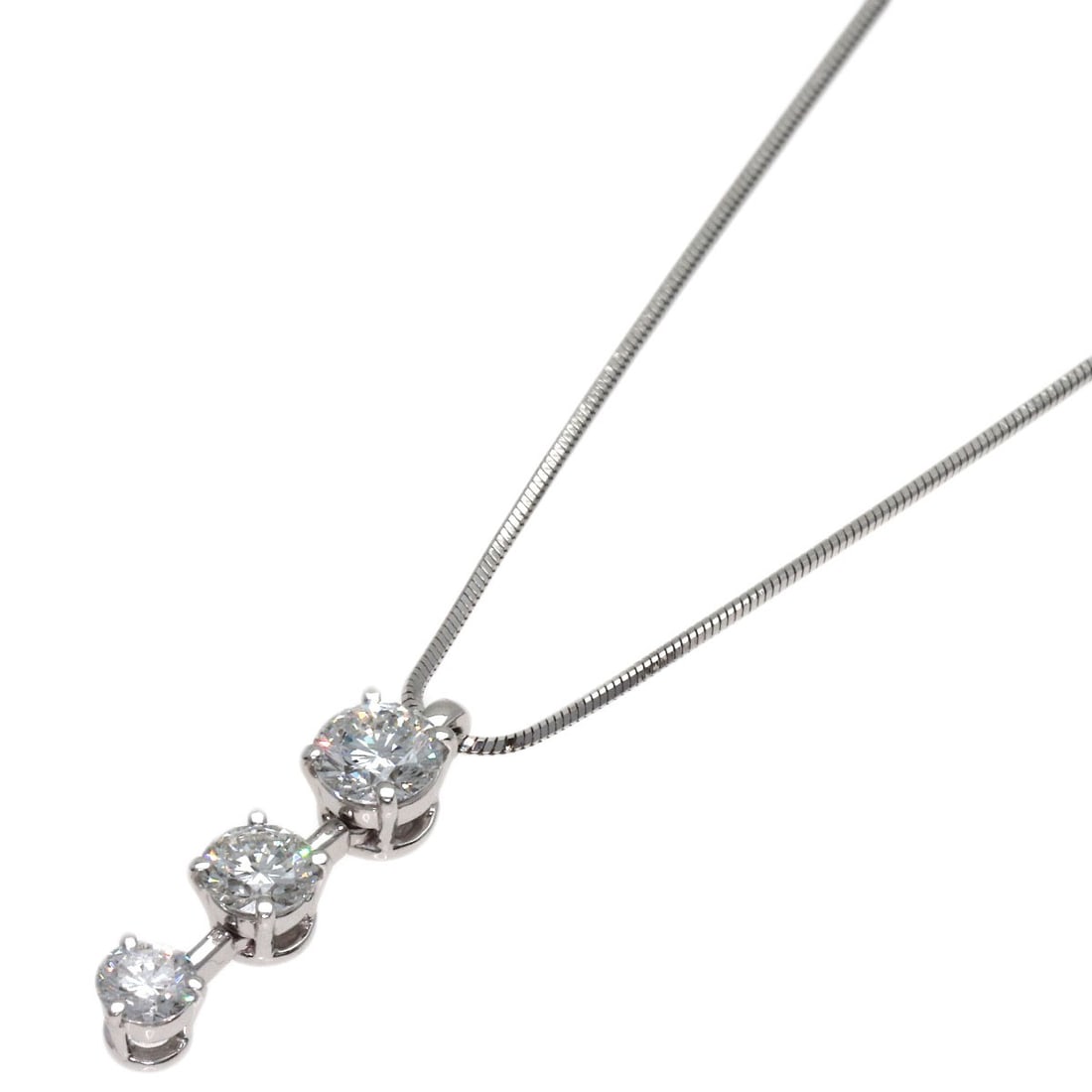 Monnickendam Trilogy Diamond Necklace Platinum Pt850: Monnickendam Trilogy Diamond Necklace Platinum Pt850 Monnickendam Trilogy Diamond Necklace Platinum Pt850 boasts an impressive total carat weight of D diamonds, totaling 0.61ct, set in high-quality pl